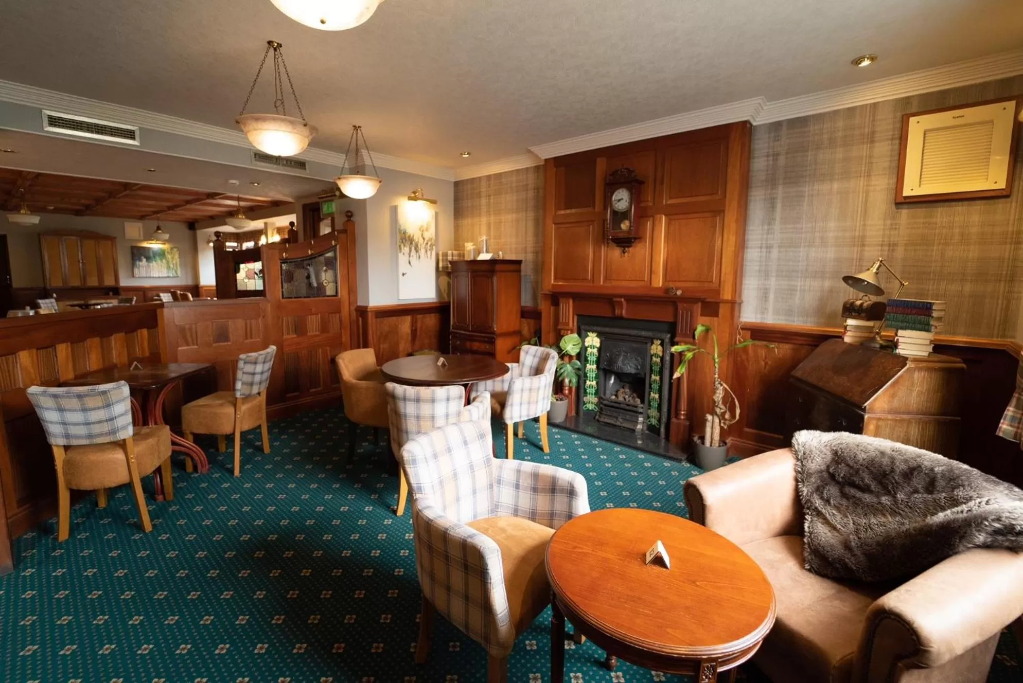 Restaurant/places to eat in Littlebury Hotel