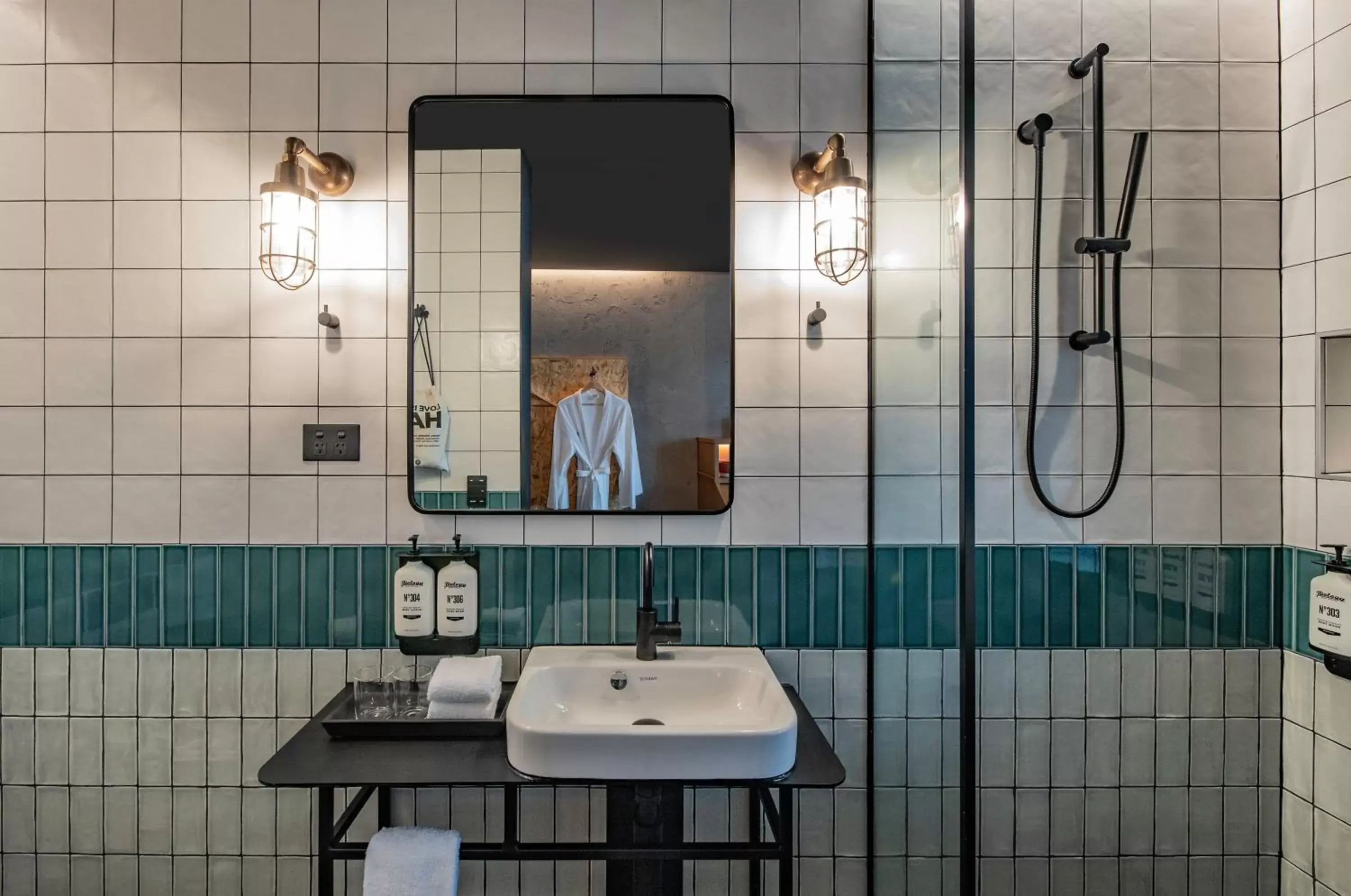 Bathroom in Ovolo Nishi