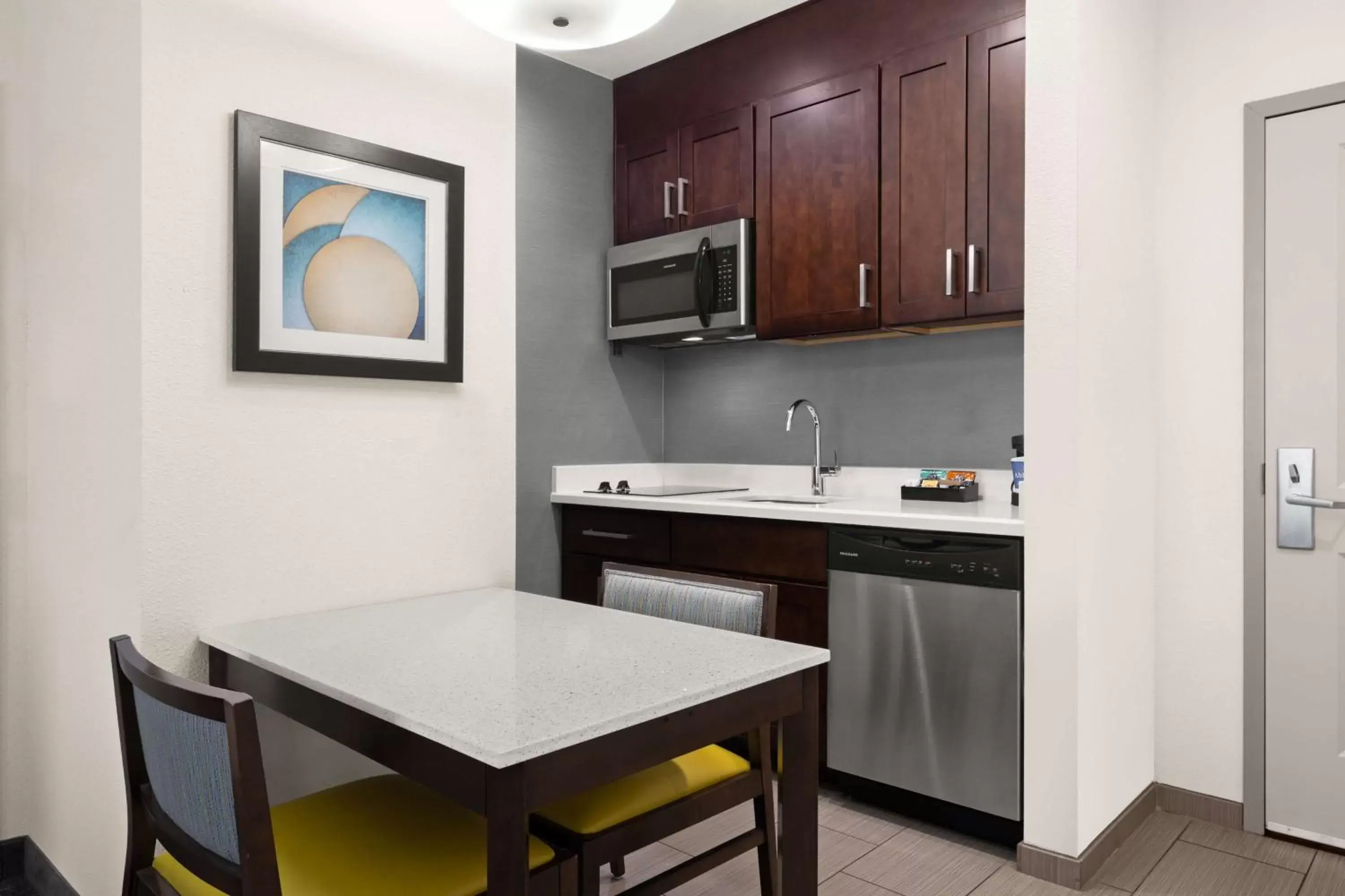 Kitchen or kitchenette, Kitchen/Kitchenette in Homewood Suites By Hilton San Marcos