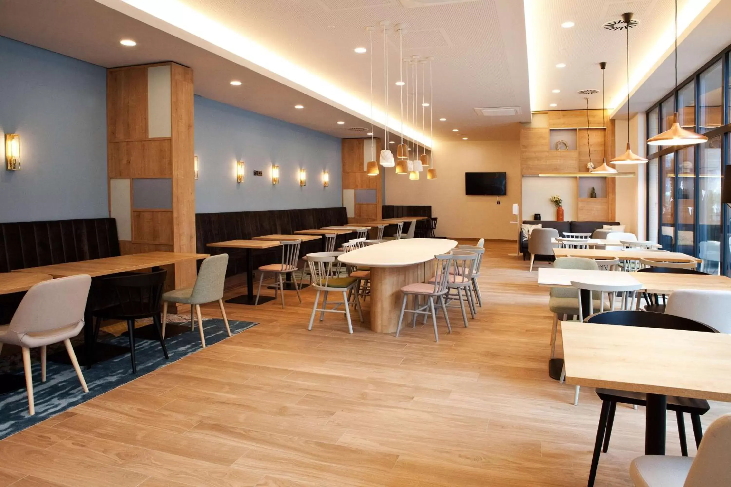 Restaurant/Places to Eat in Hilton Garden Inn Munich Messe