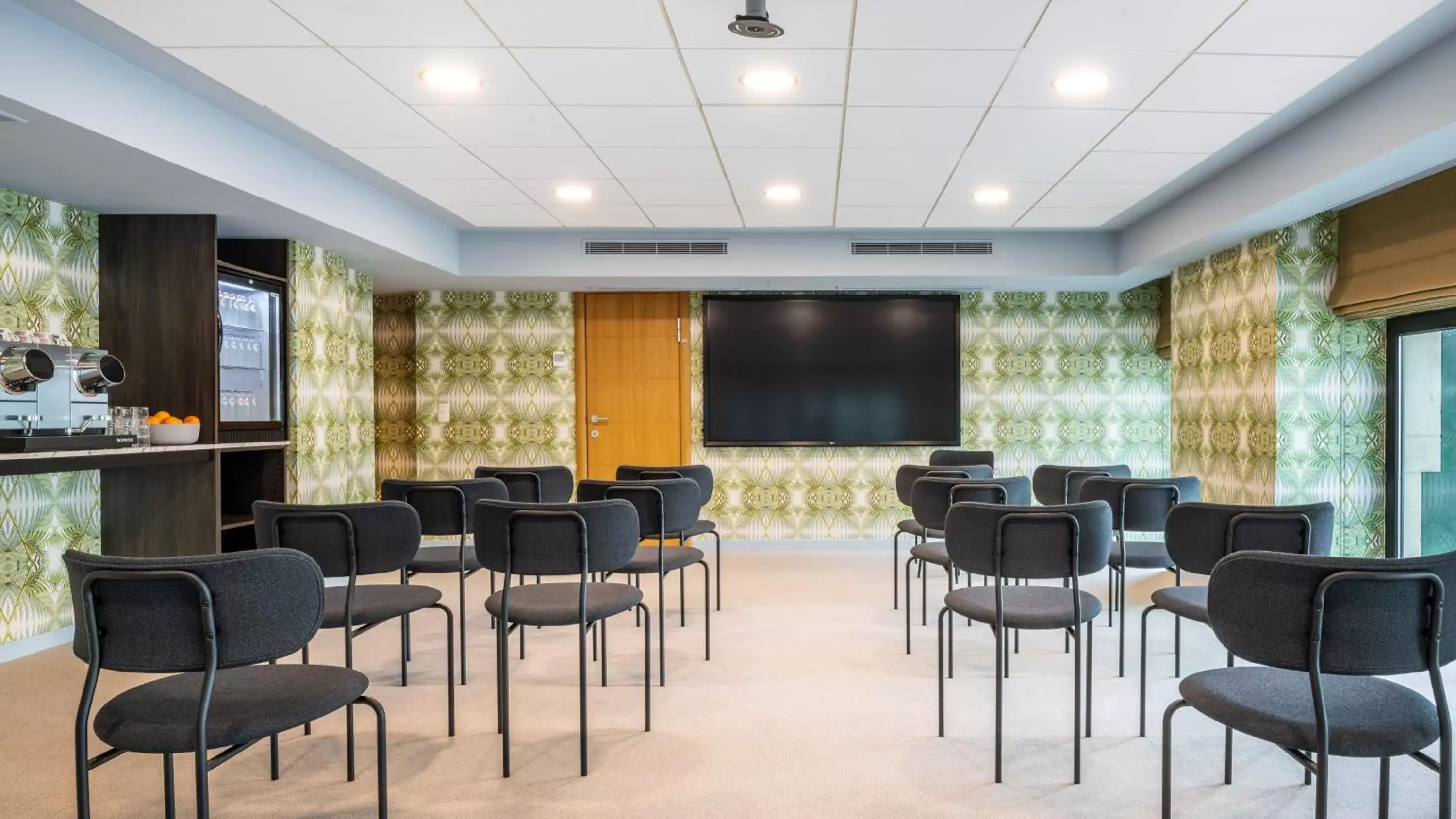 Meeting/conference room in Hotel Indigo Brussels - City, an IHG Hotel