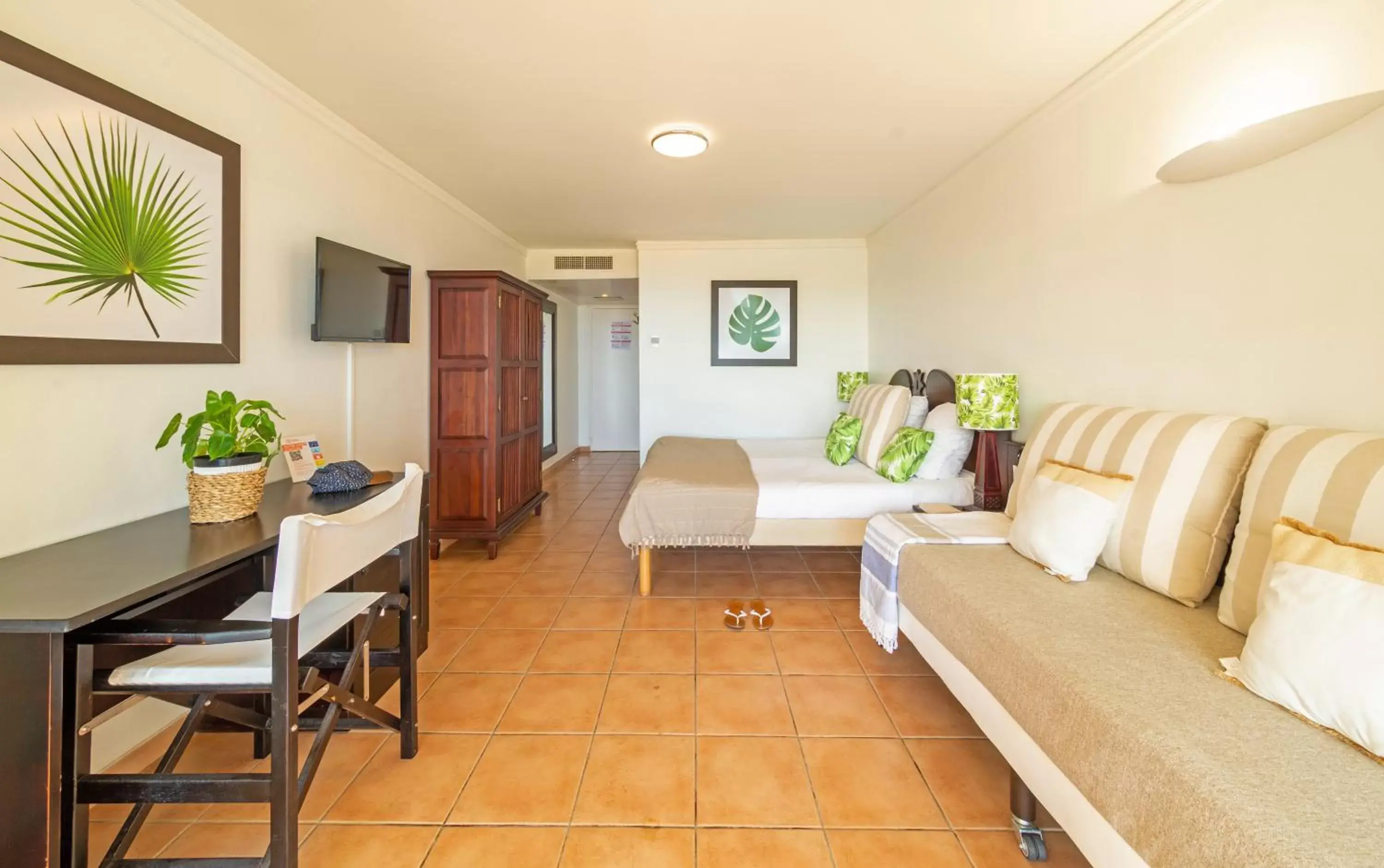 Renovated Studio with Terrace (3 People) - Sea View in Village Pierre & Vacances Sainte Anne Renovated Studio with Terrace (3 People) - Sea View in Village Pierre & Vacances Sainte Anne