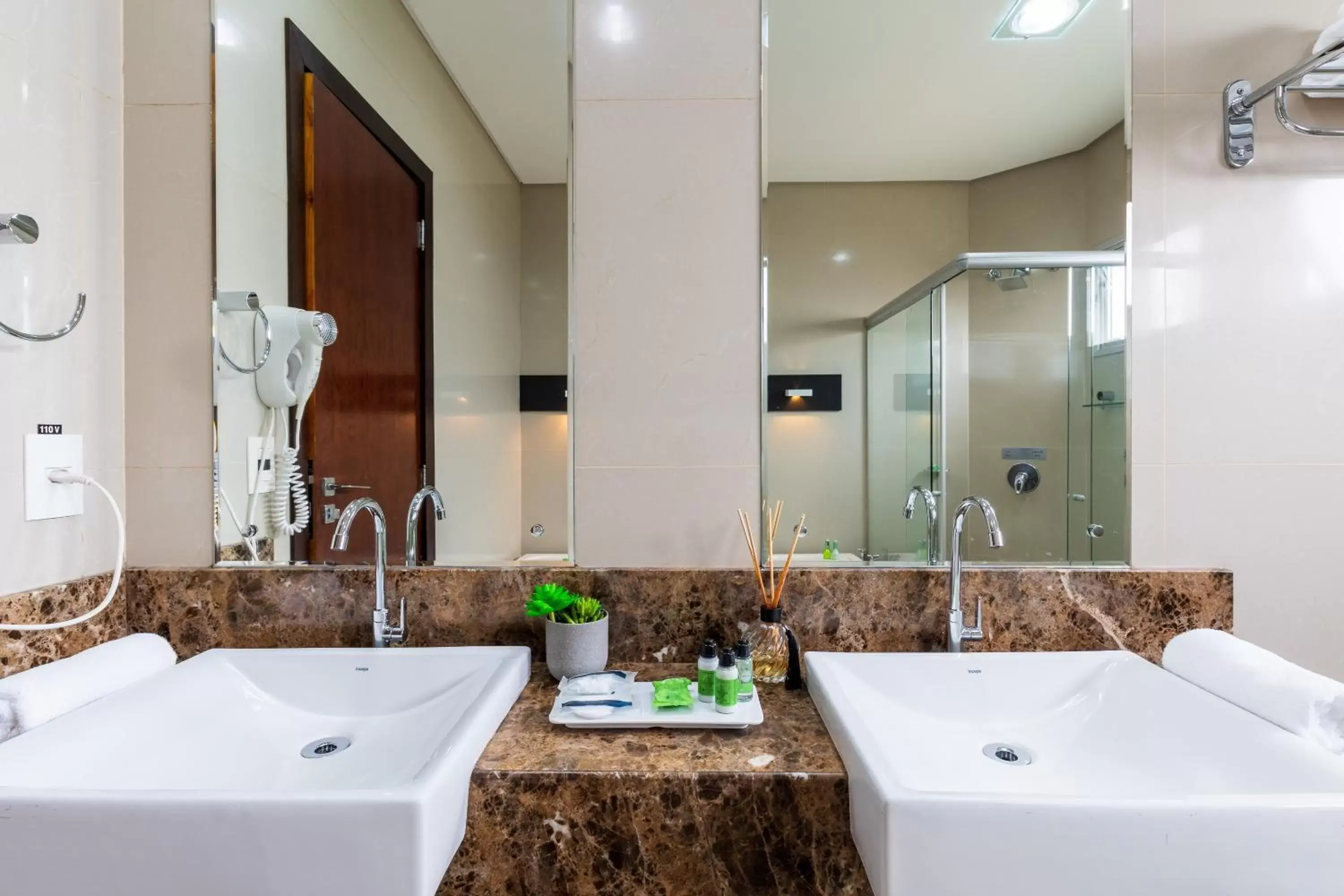 Bathroom in Ucayali Hotel