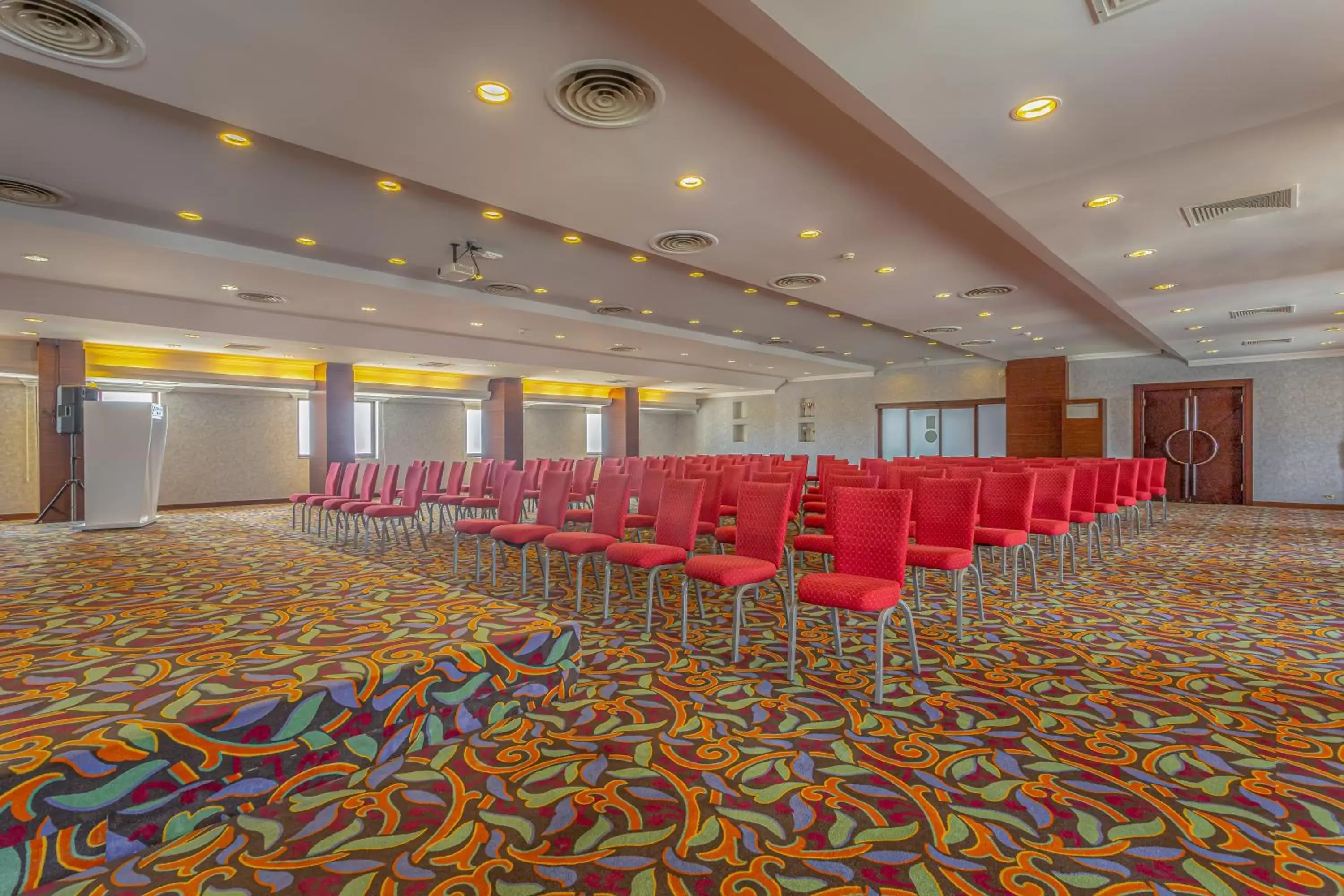 Meeting/conference room in Best Western Plus Khan Hotel