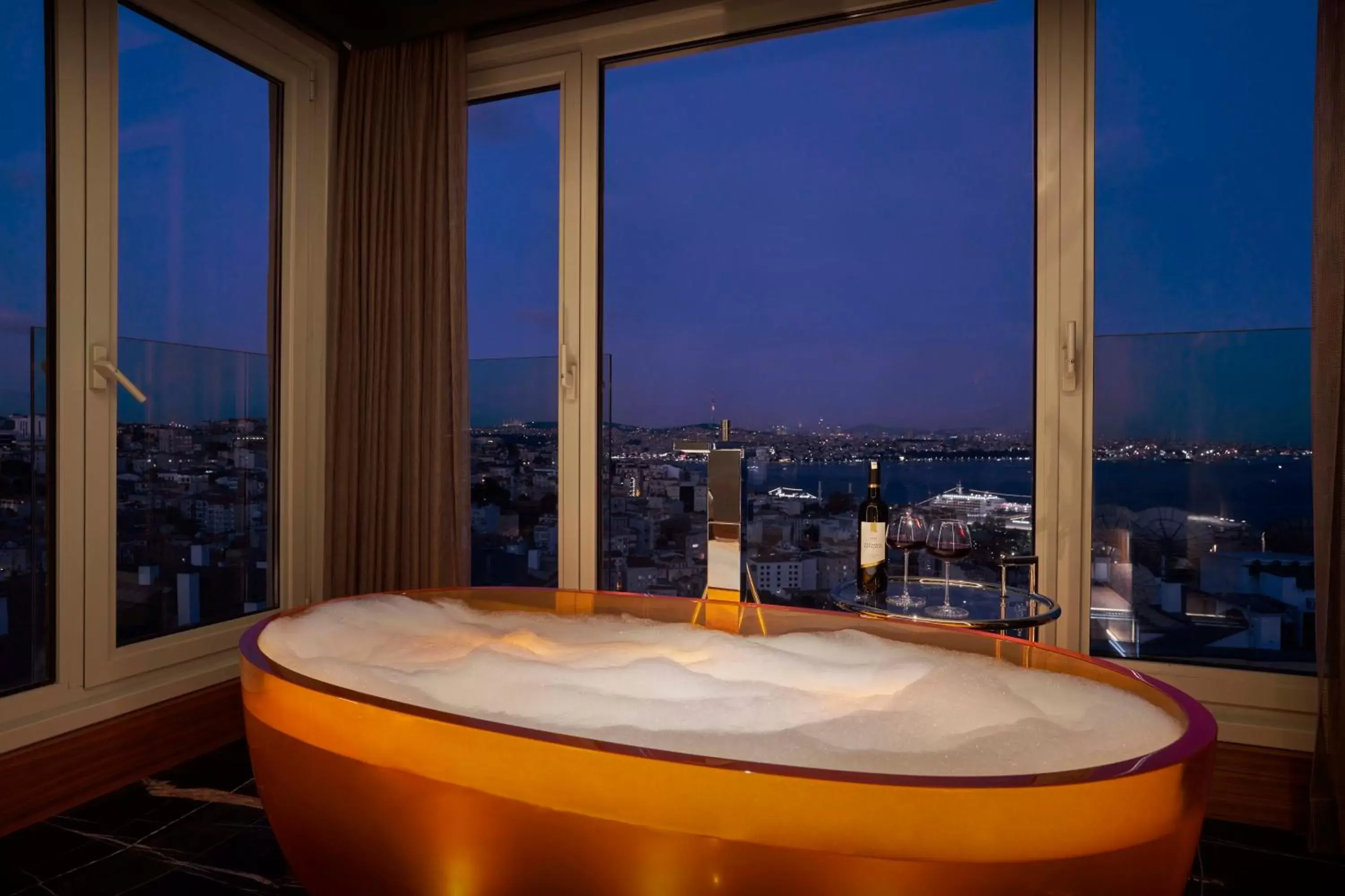 Sea view, Bathroom in Richmond Istanbul