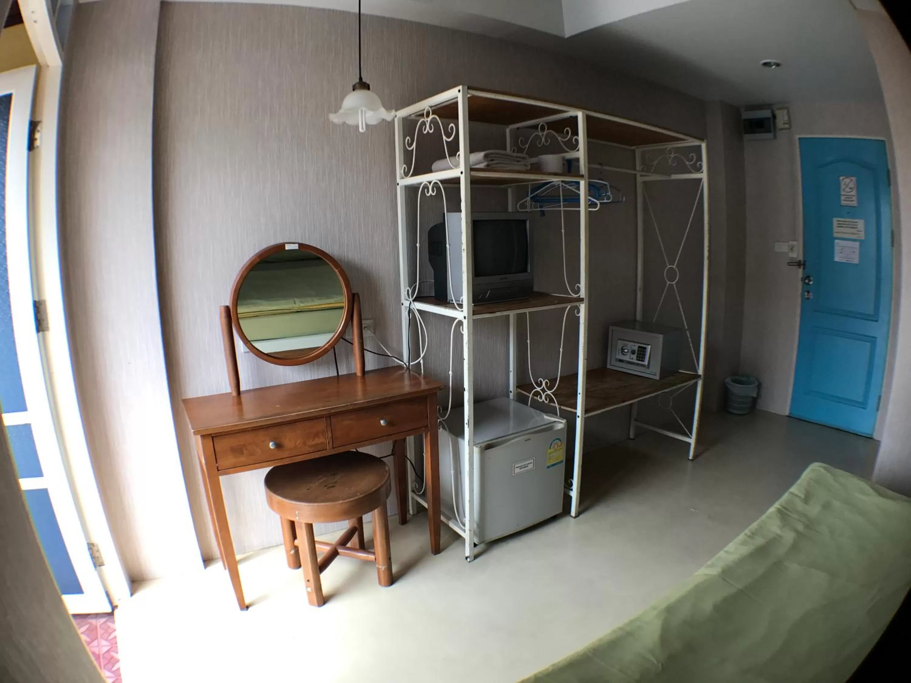 Bed in Roof View Place