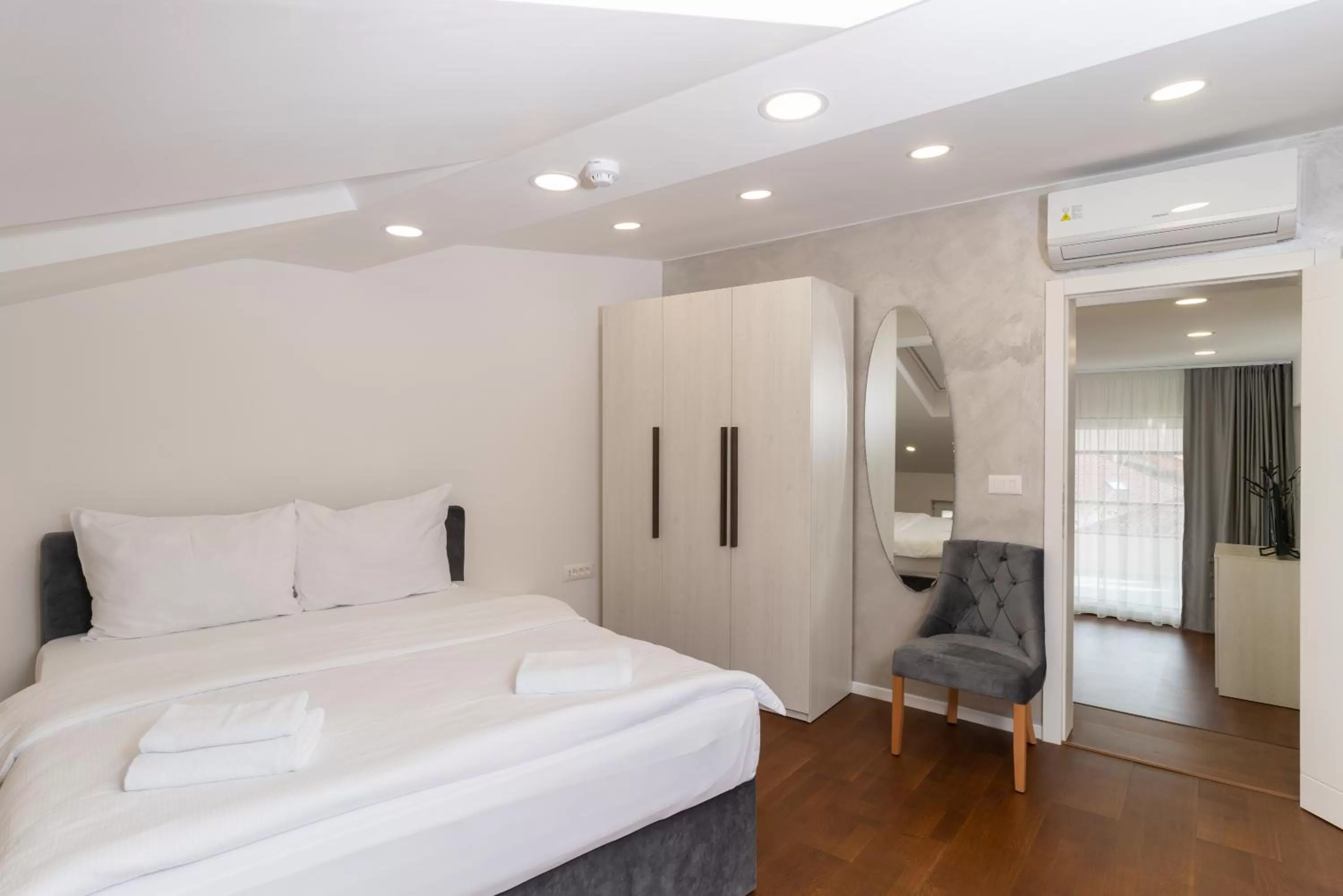 Bedroom, Bed in Ornament Hotel and Apartments