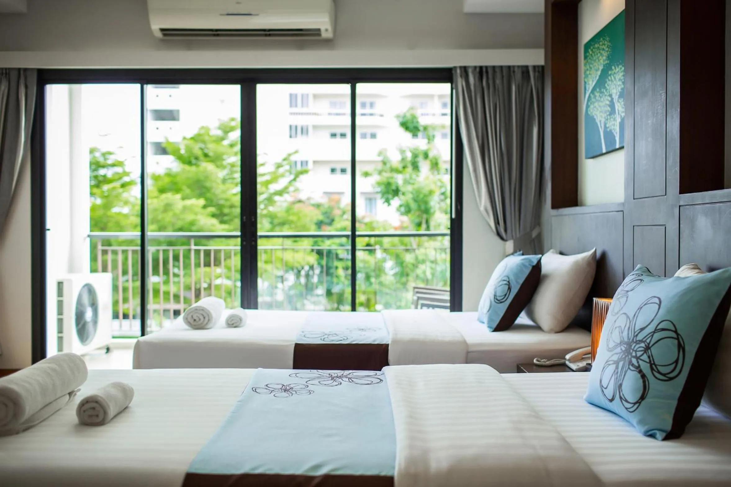 Bed in Fifth Pattaya Jomtien By Shiwalai Int