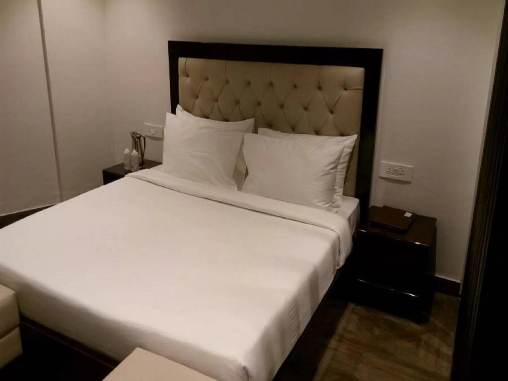 Bedroom, Bed in Bravia Hotel Manali Inn