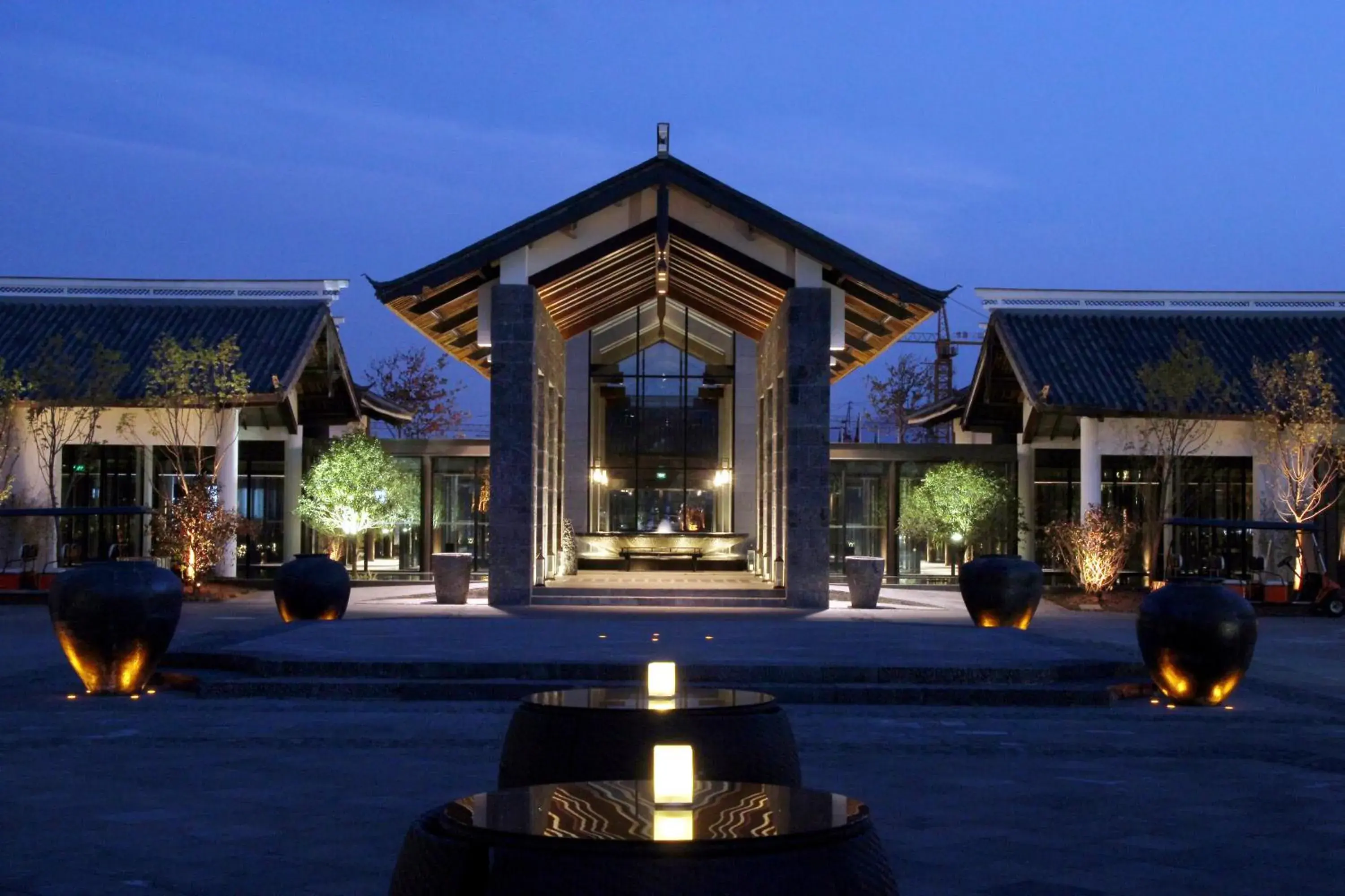 Facade/entrance, Property Building in Pullman Lijiang Resort & Spa