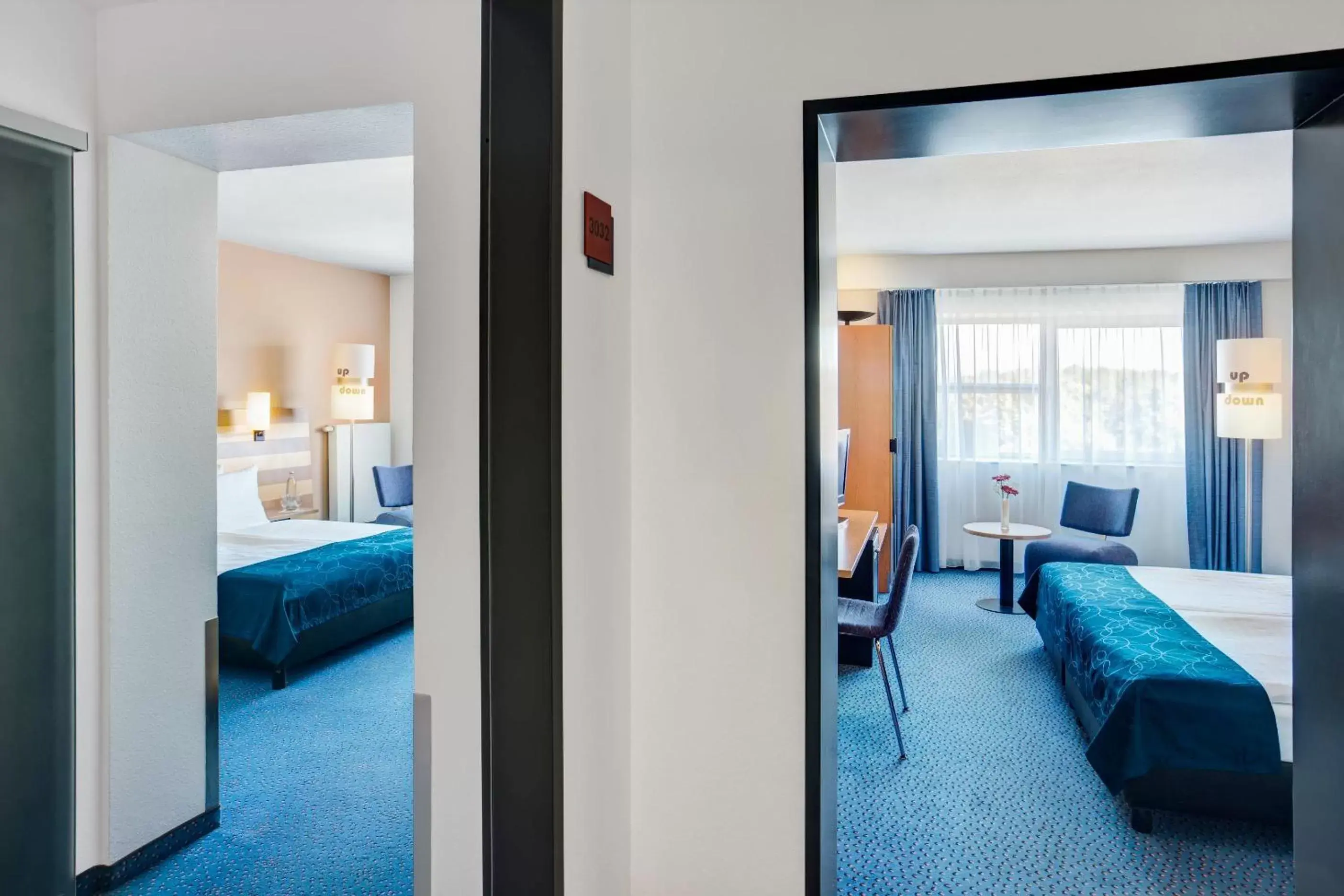 Photo of the whole room, Room Photo in IntercityHotel Frankfurt Airport