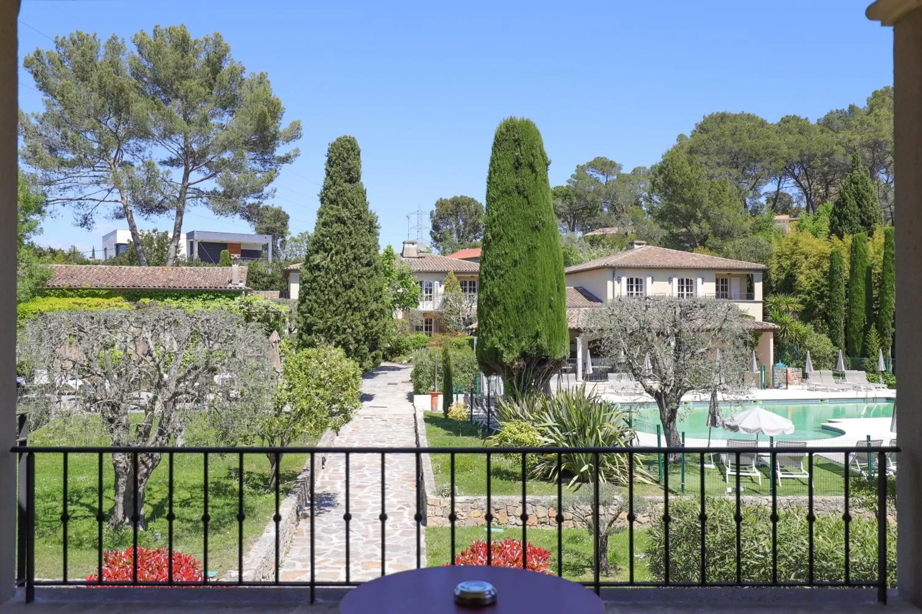 Pool View in Hôtel De Mougins