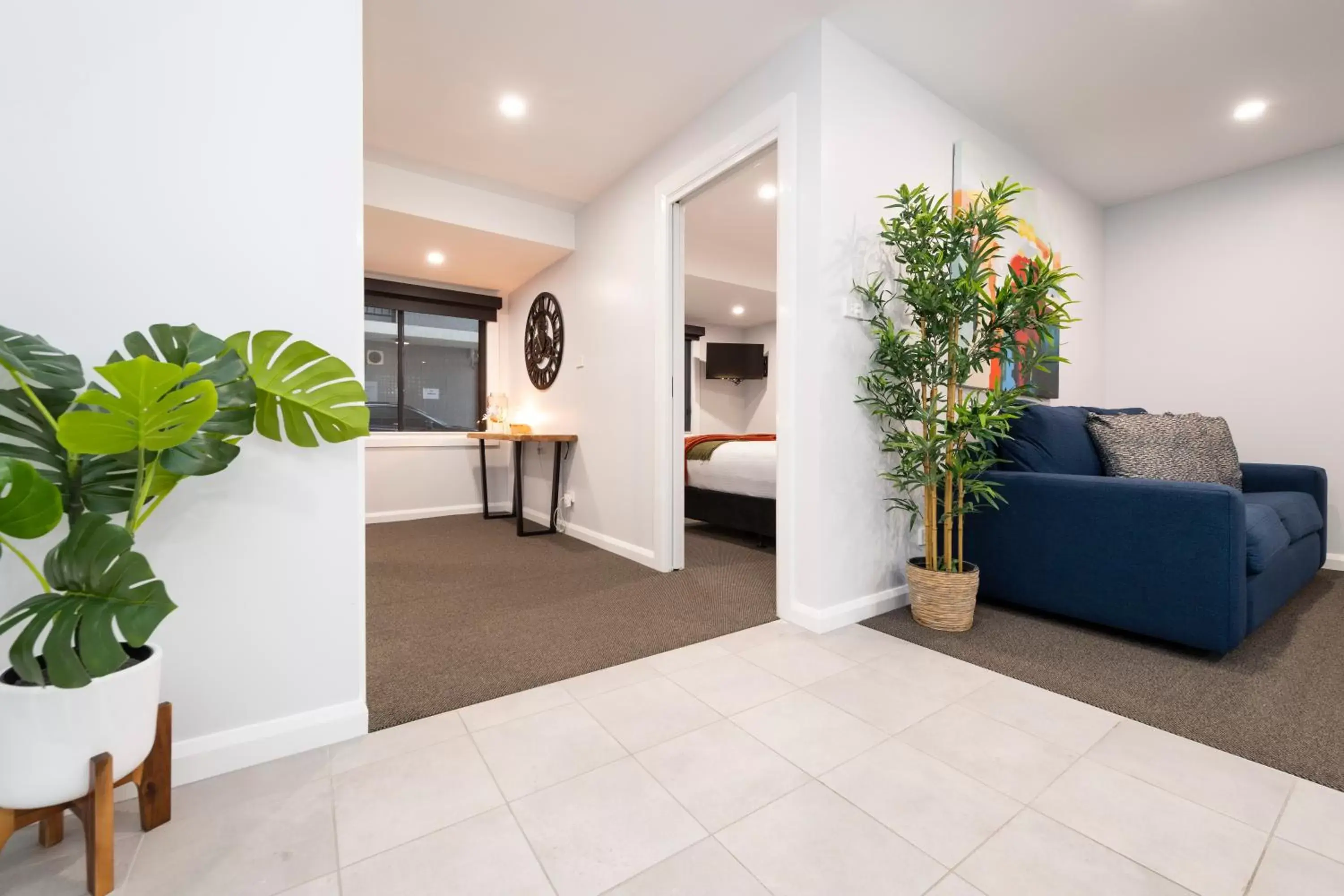 Living room, Lobby/Reception in Merewether Motel