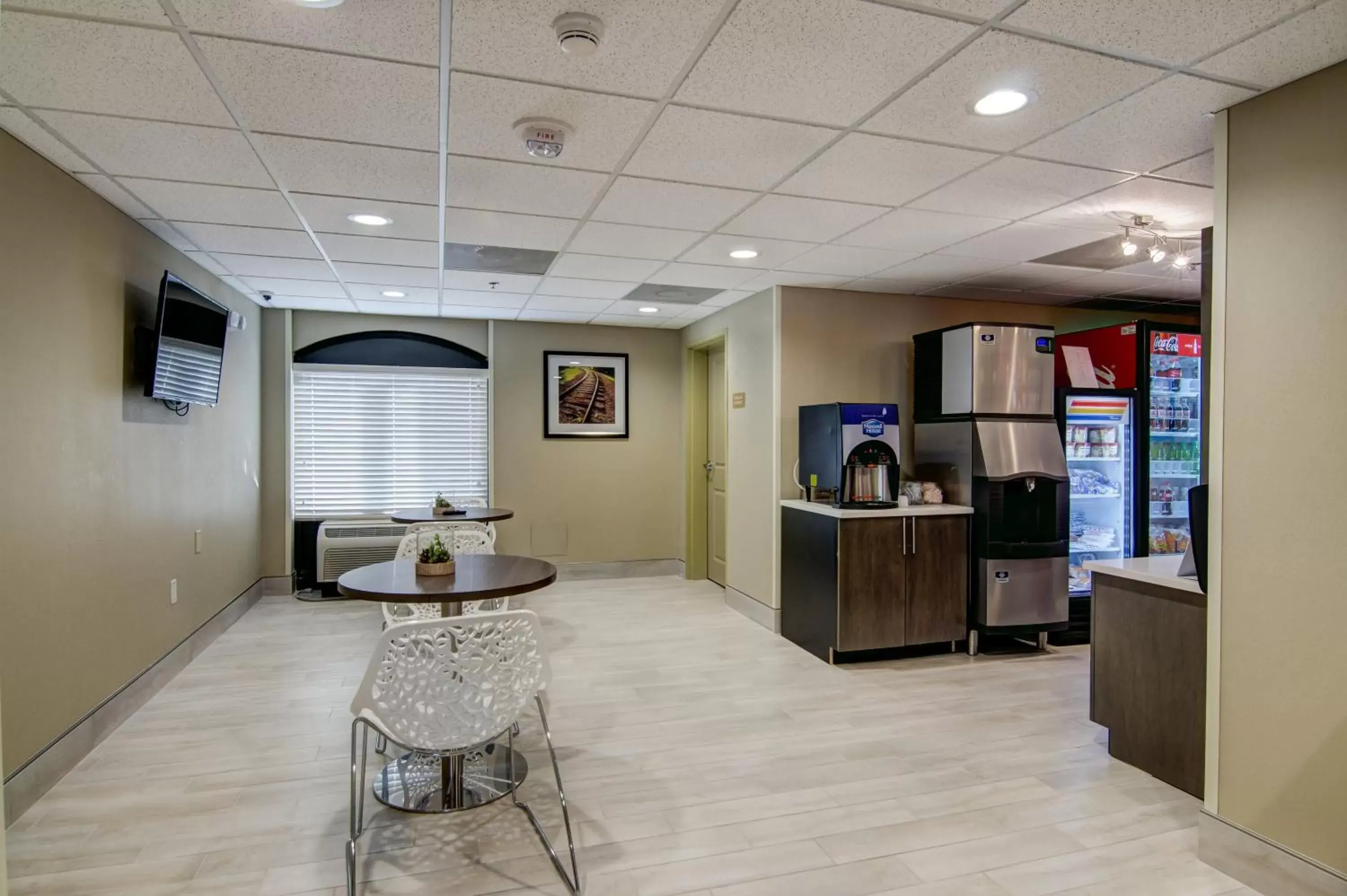 Lobby or reception in Candlewood Suites Richmond - West Broad, an IHG Hotel