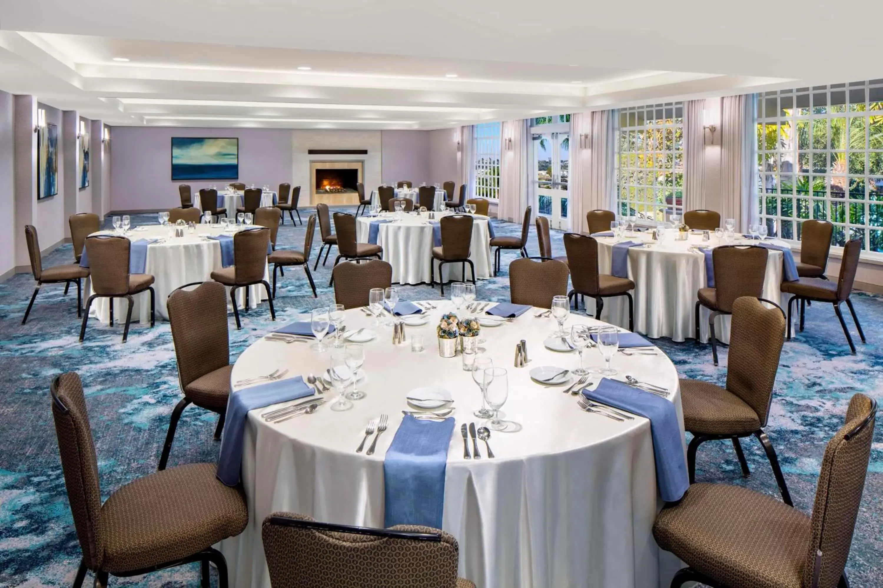 Meeting/conference room, Restaurant/Places to Eat in Hyatt Regency Newport Beach
