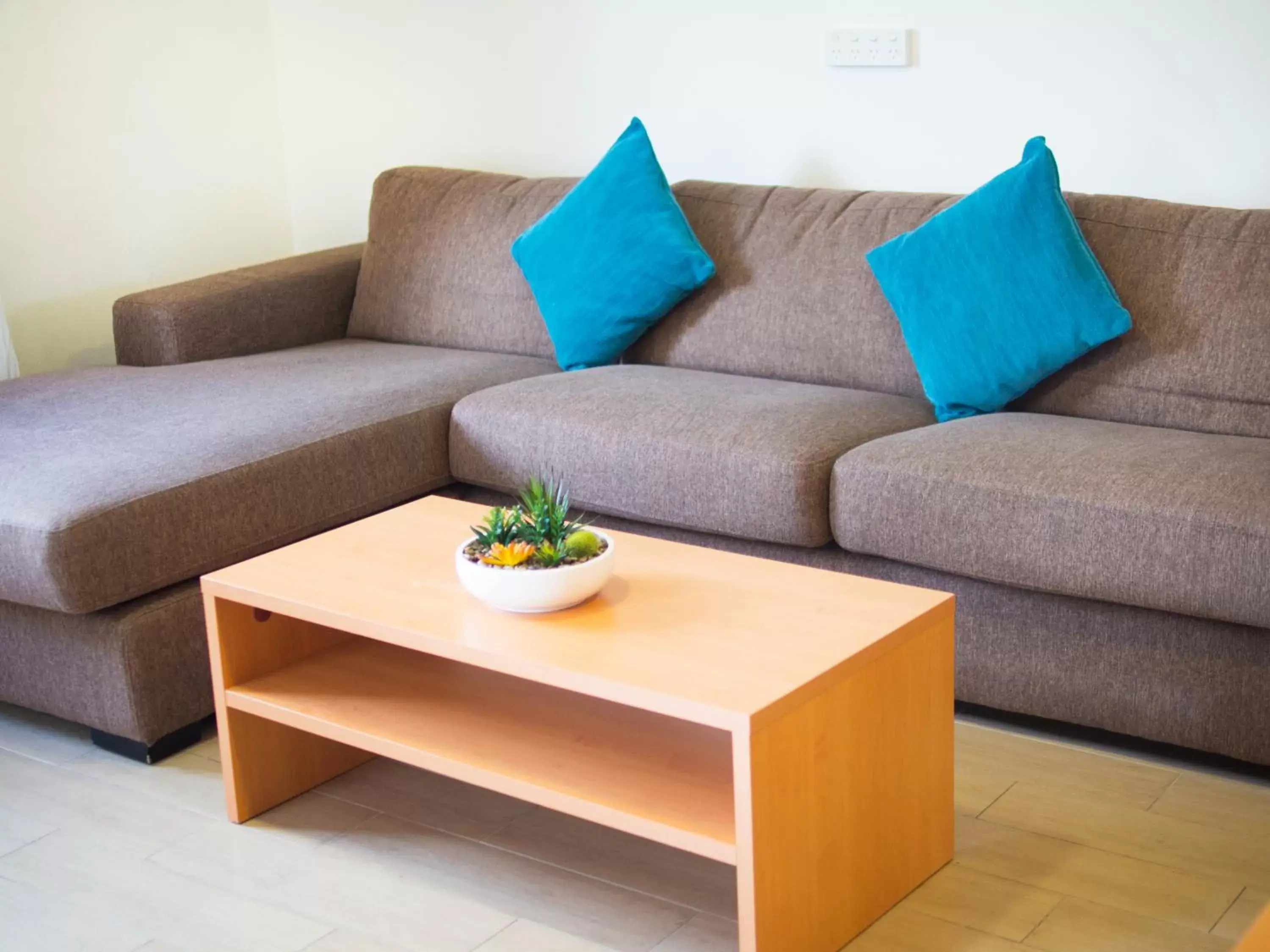 Seating Area in Sunnybank Star Hotel