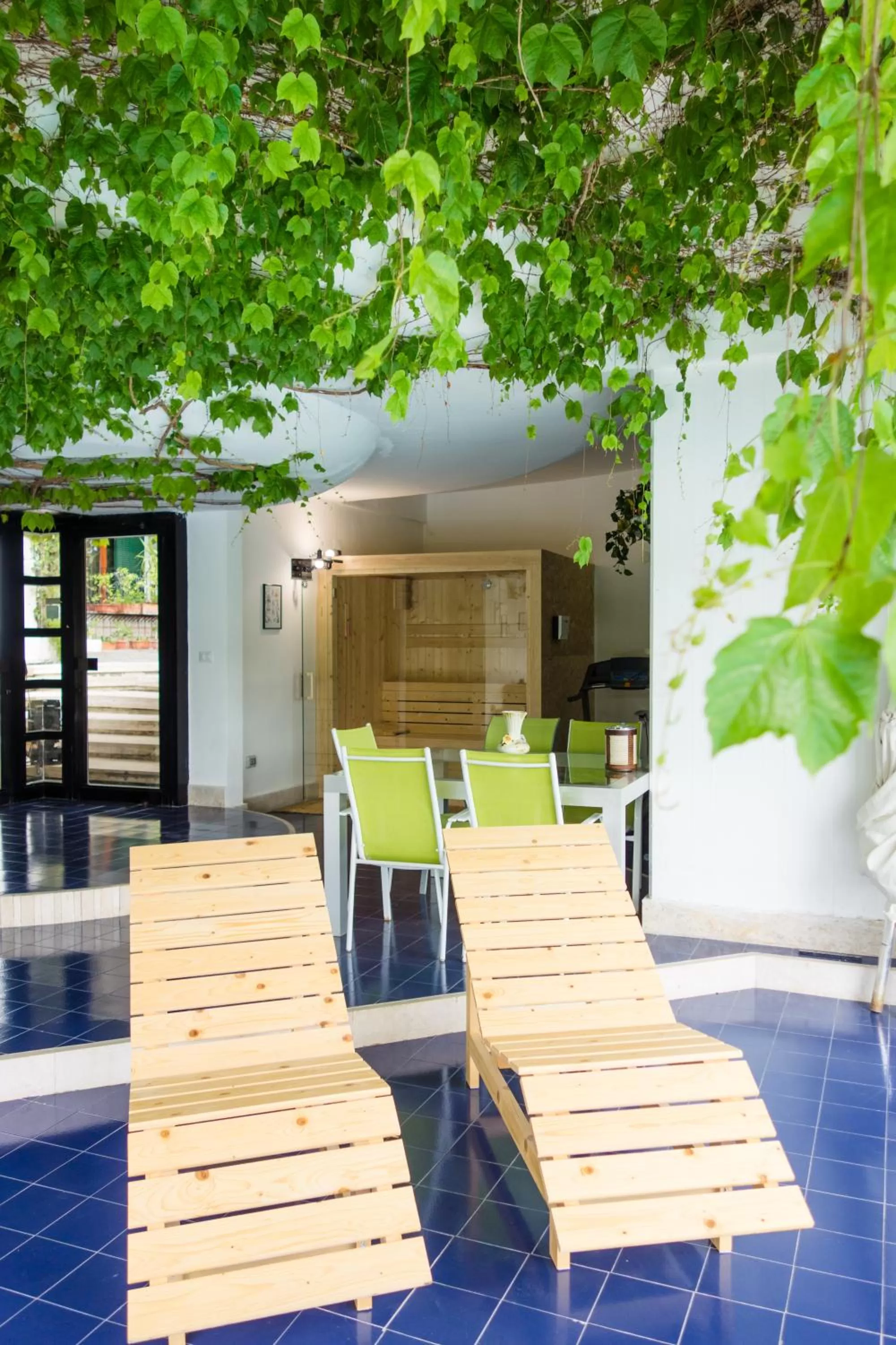 Swimming pool in B&B Casina de Goyzueta