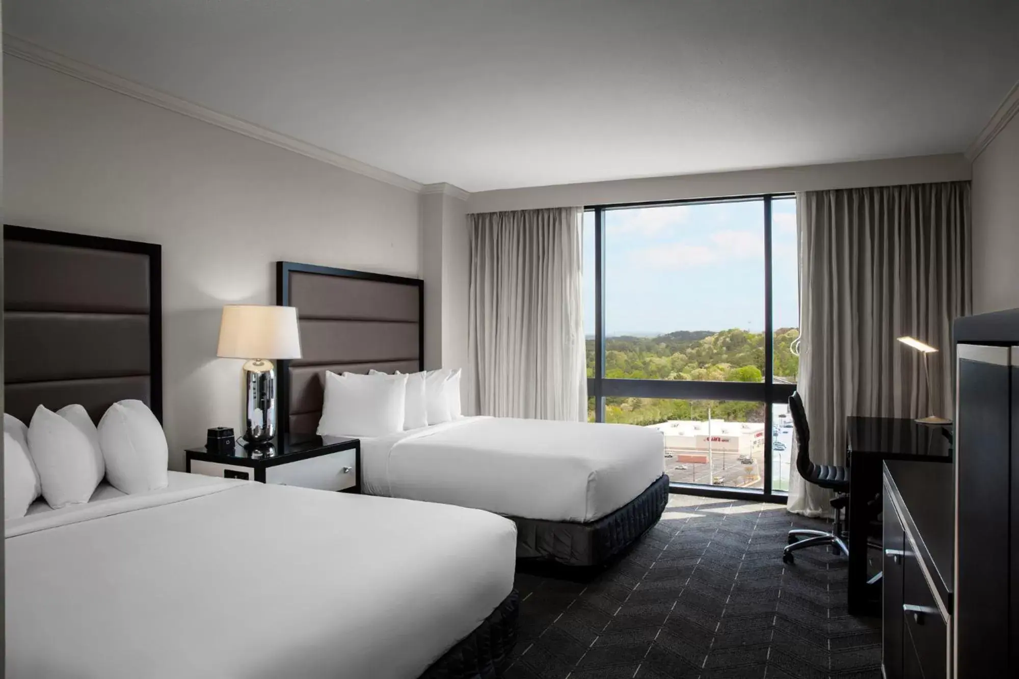 Bedroom, Bed in Hyatt Regency Birmingham - The Wynfrey Hotel Bedroom, Bed in Hyatt Regency Birmingham - The Wynfrey Hotel