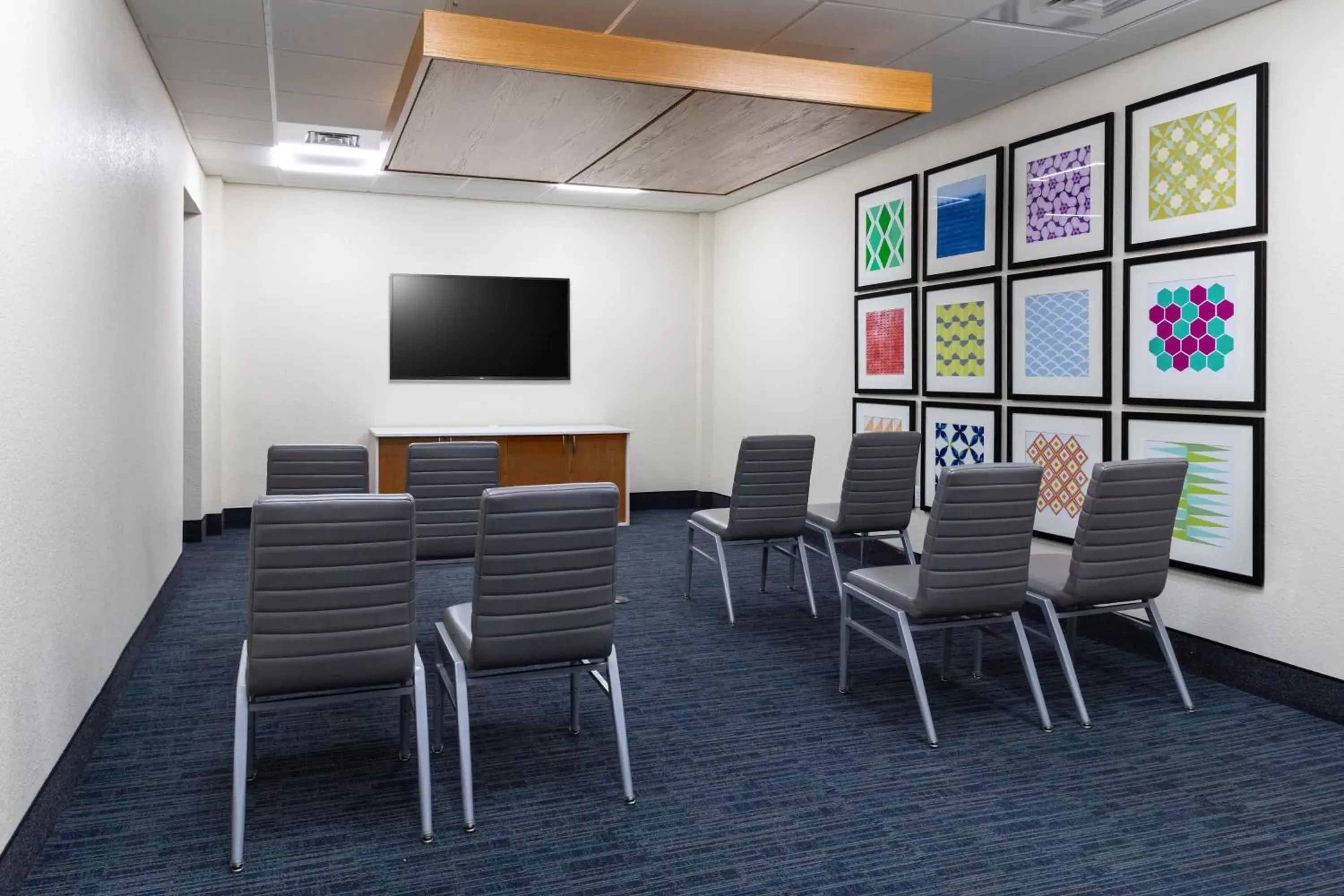 Meeting/conference room in Holiday Inn Express & Suites - Leander, an IHG Hotel
