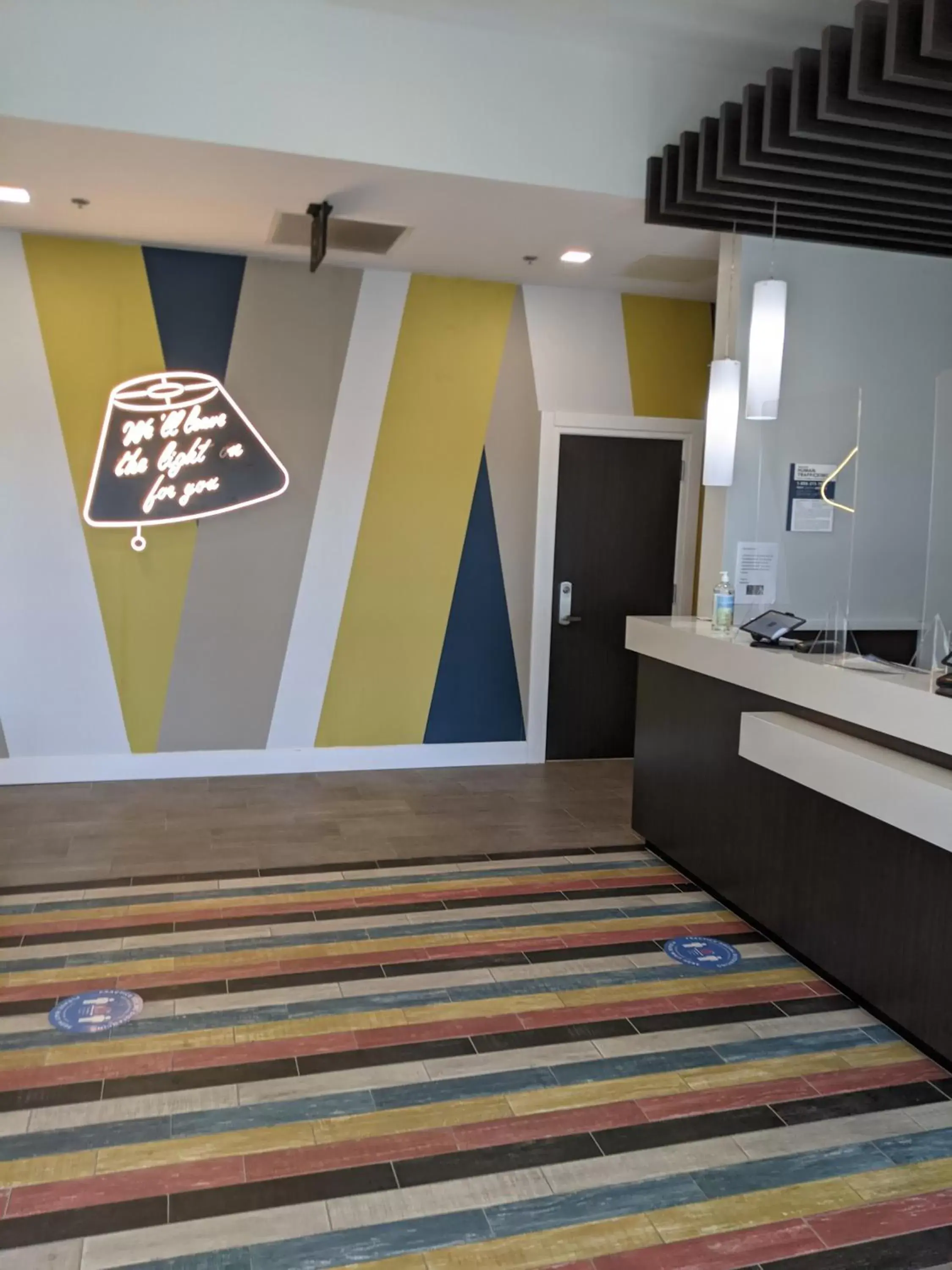 Lobby or reception in Studio 6 North Platte, NE - East Lobby or reception in Studio 6 North Platte, NE - East