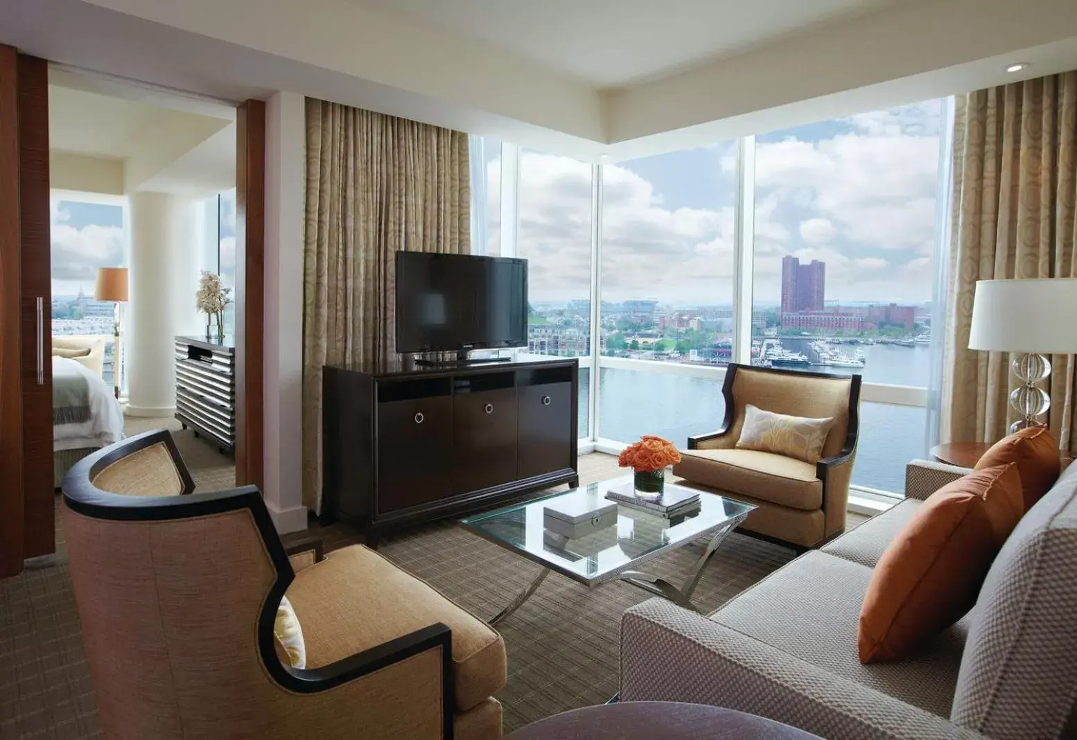 Living room, Seating Area in Four Seasons Baltimore