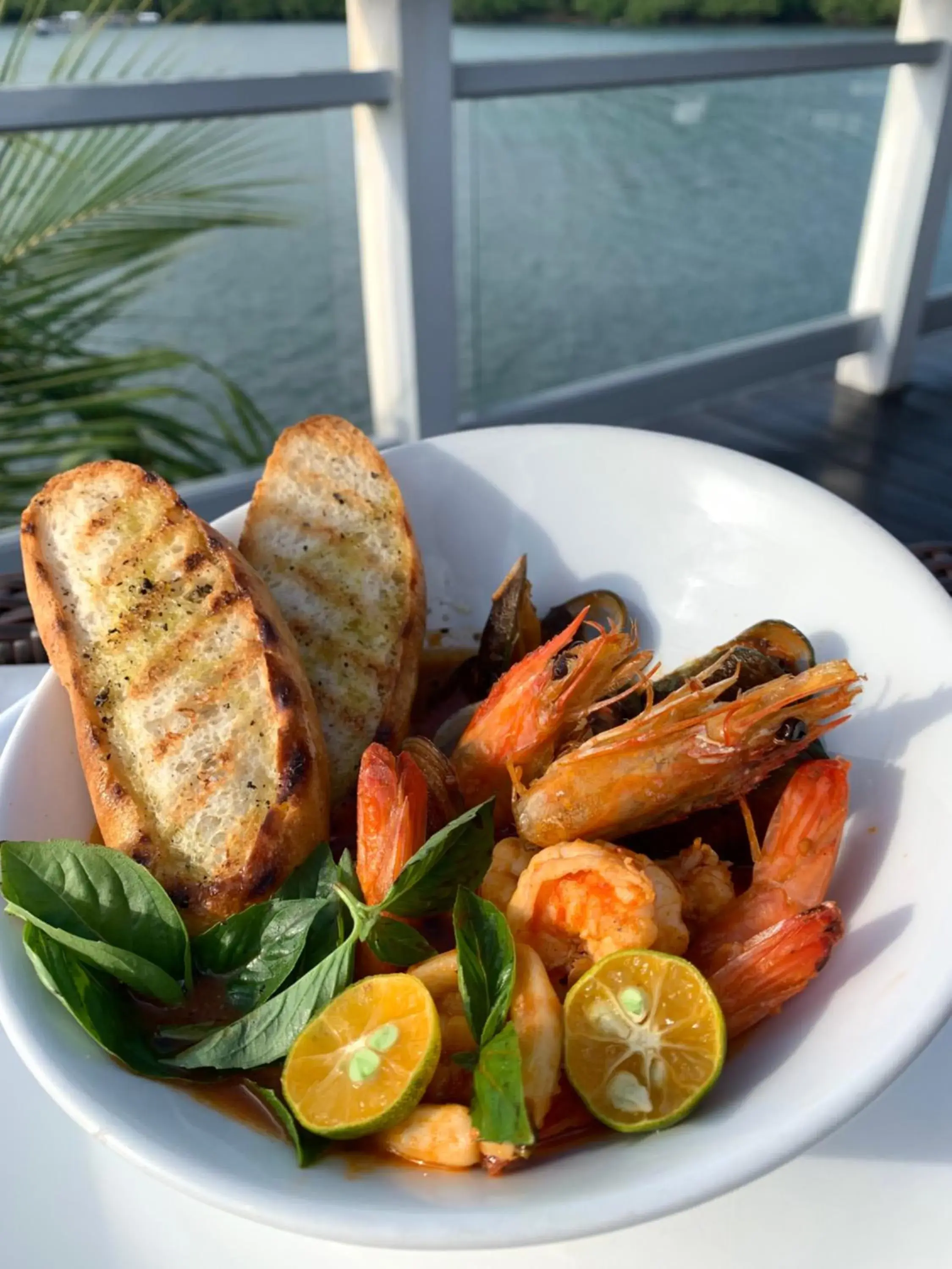 Food in Edgewater Dive & Spa Resort Food in Edgewater Dive & Spa Resort