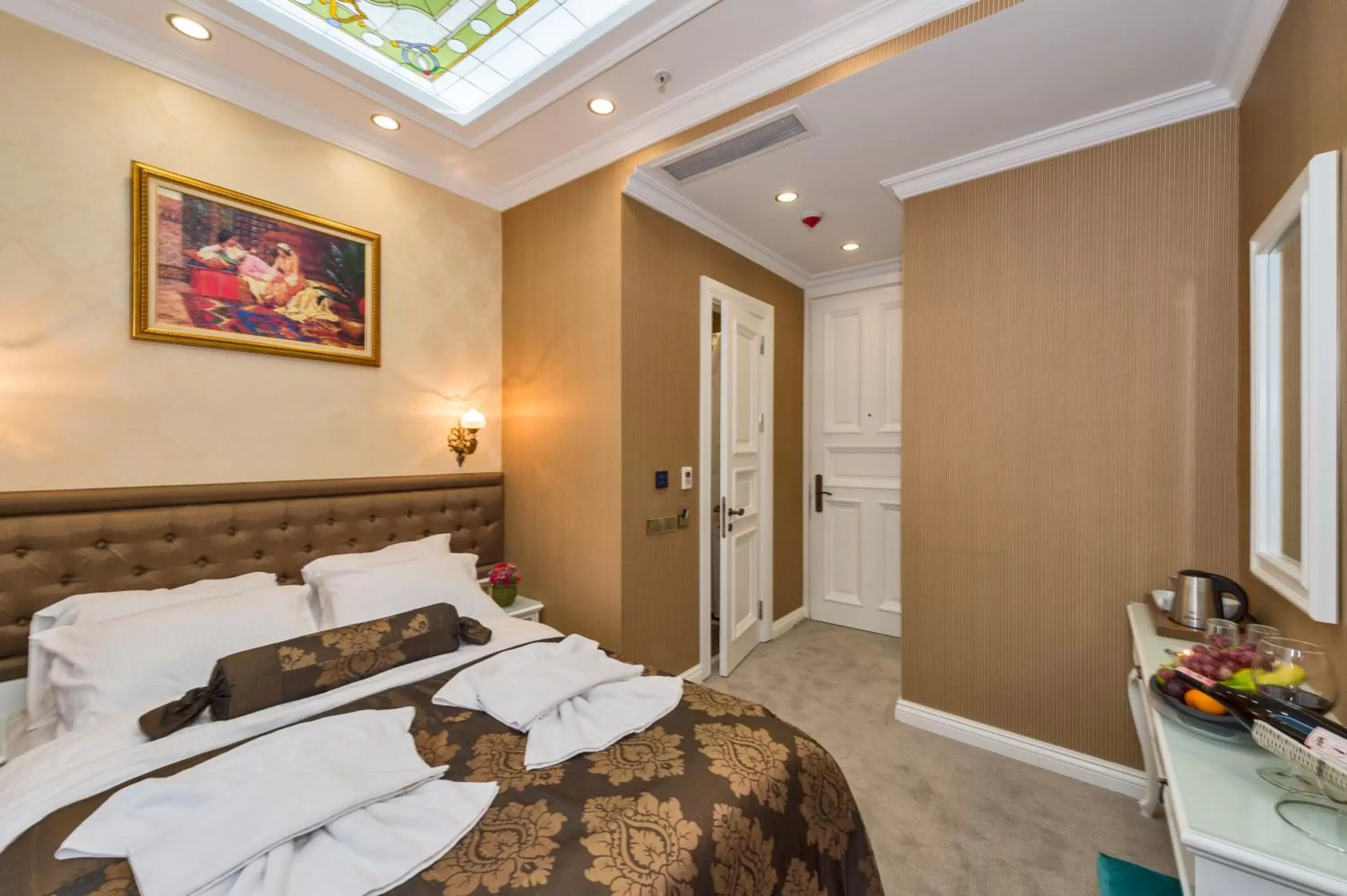 Bedroom, Bed in Alpek Hotel