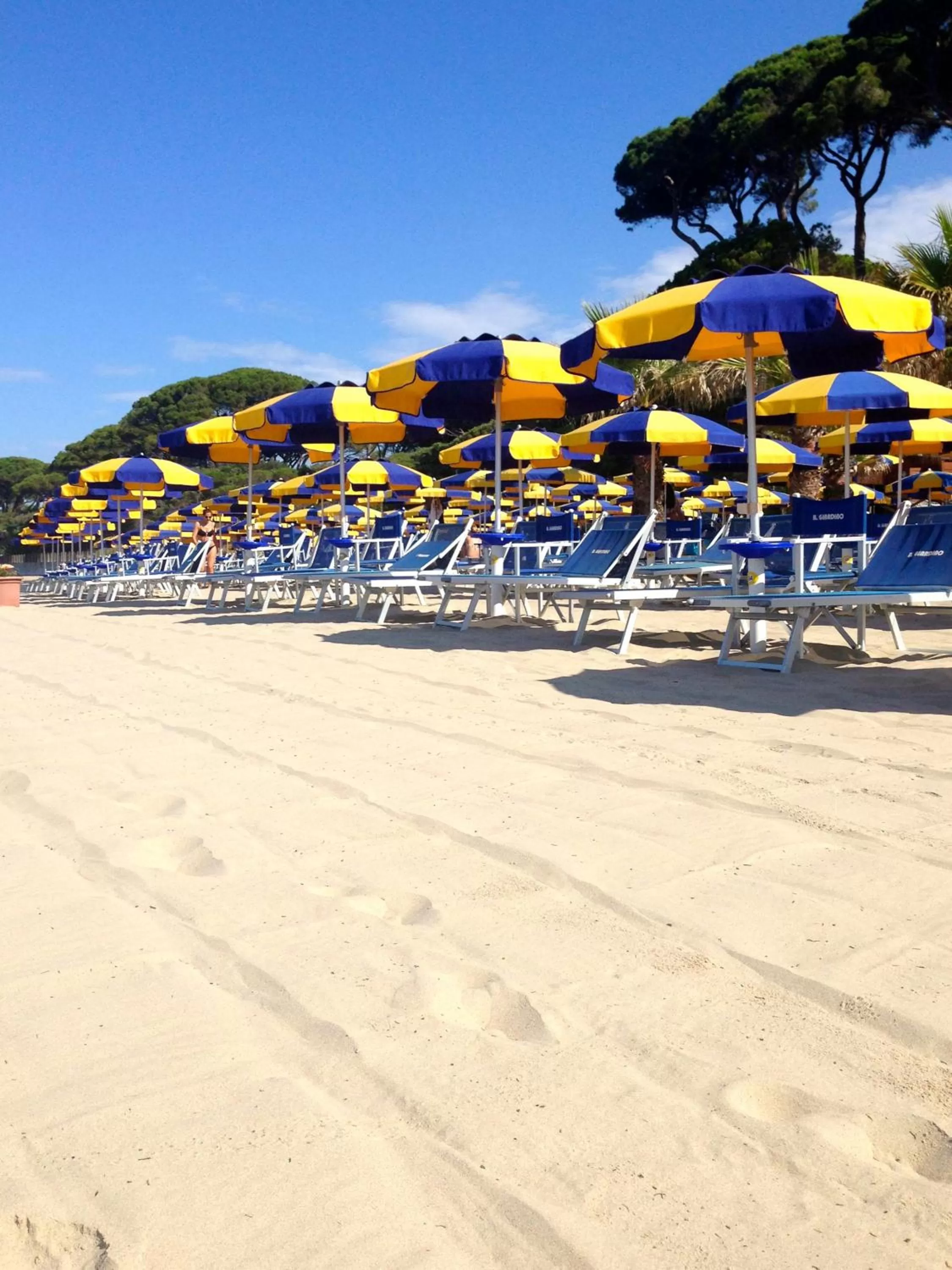 Facade/entrance, Beach in Hotel Giardino
