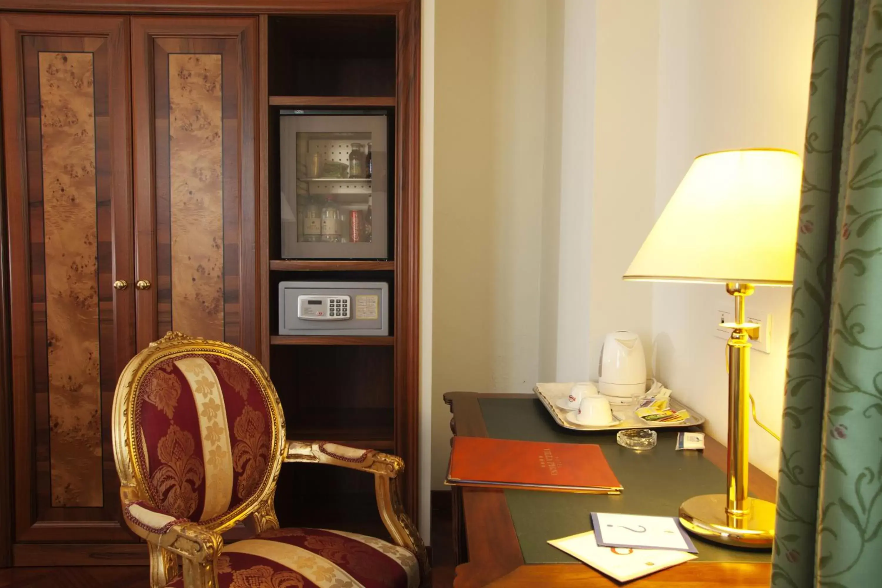 Photo of the whole room, Seating Area in Hotel Villa Pigna