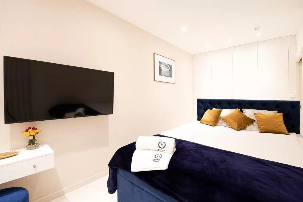Bed in Jacuzzi SPA Prestige