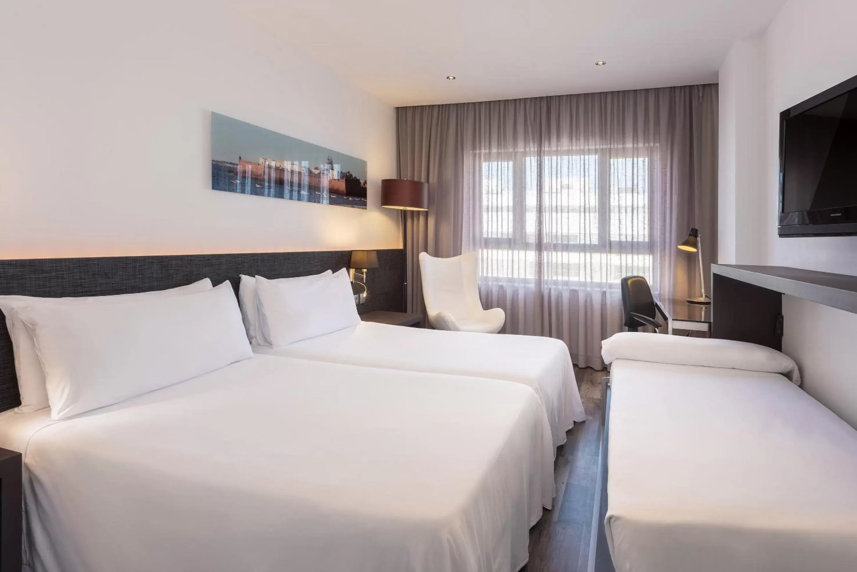 Photo of the whole room, Bed in Hotel Cádiz Paseo del Mar, Affiliated by Meliá