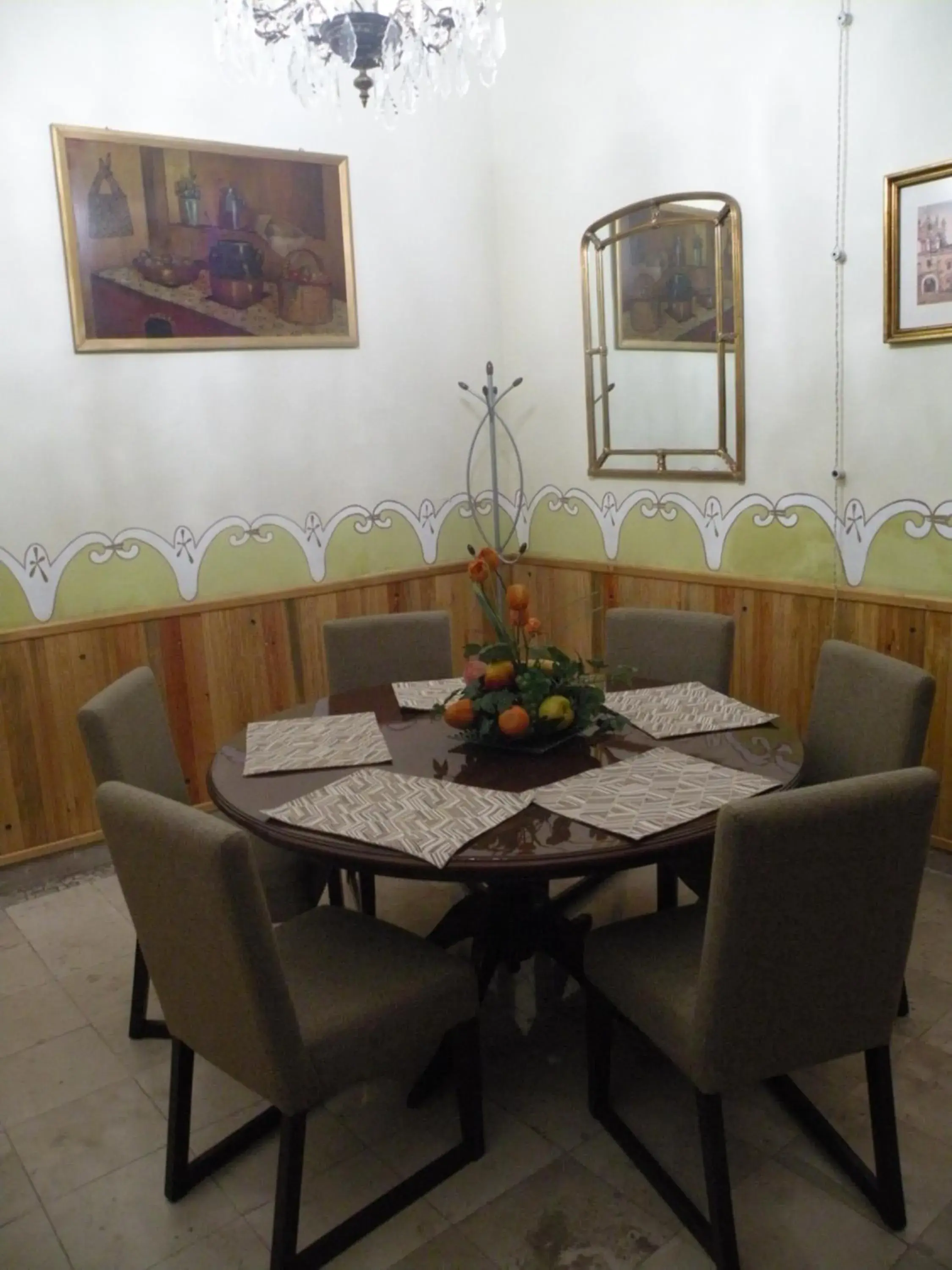 Restaurant/Places to Eat in Small Luxury Hotel Azcami