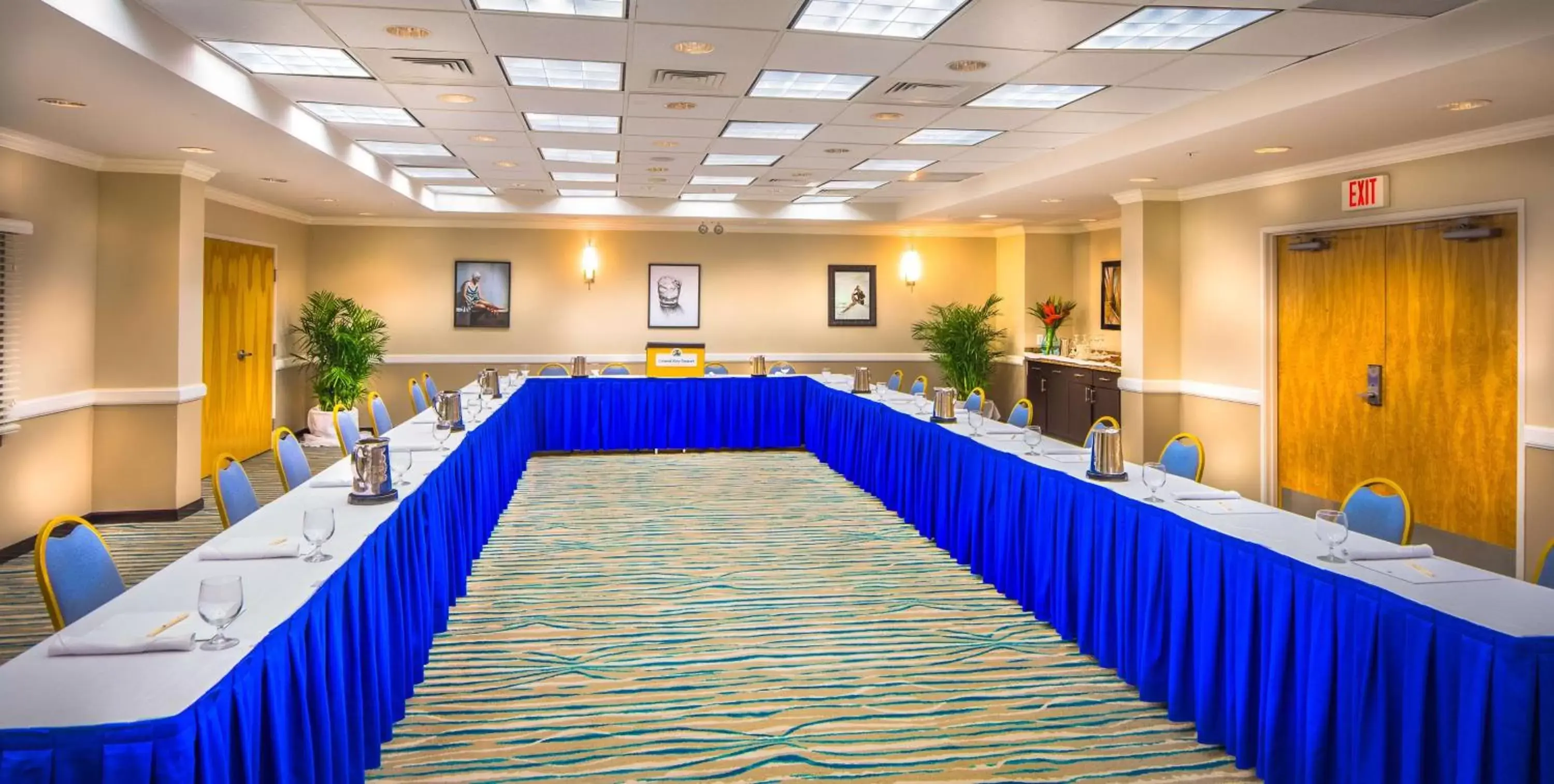 Meeting/conference room in DoubleTree by Hilton Grand Key Resort