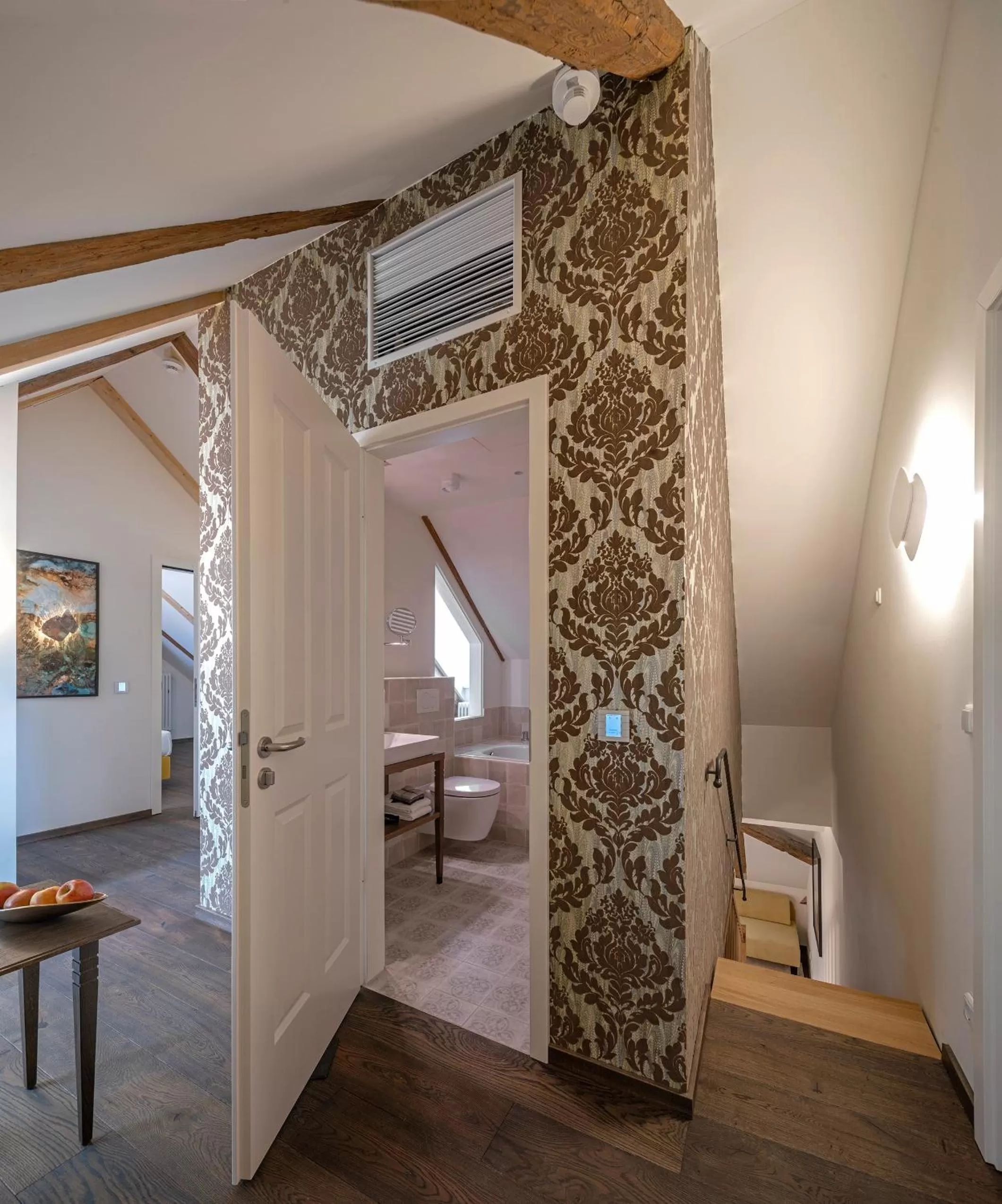 Bathroom, Bed in Altstadthotel der Patrizier