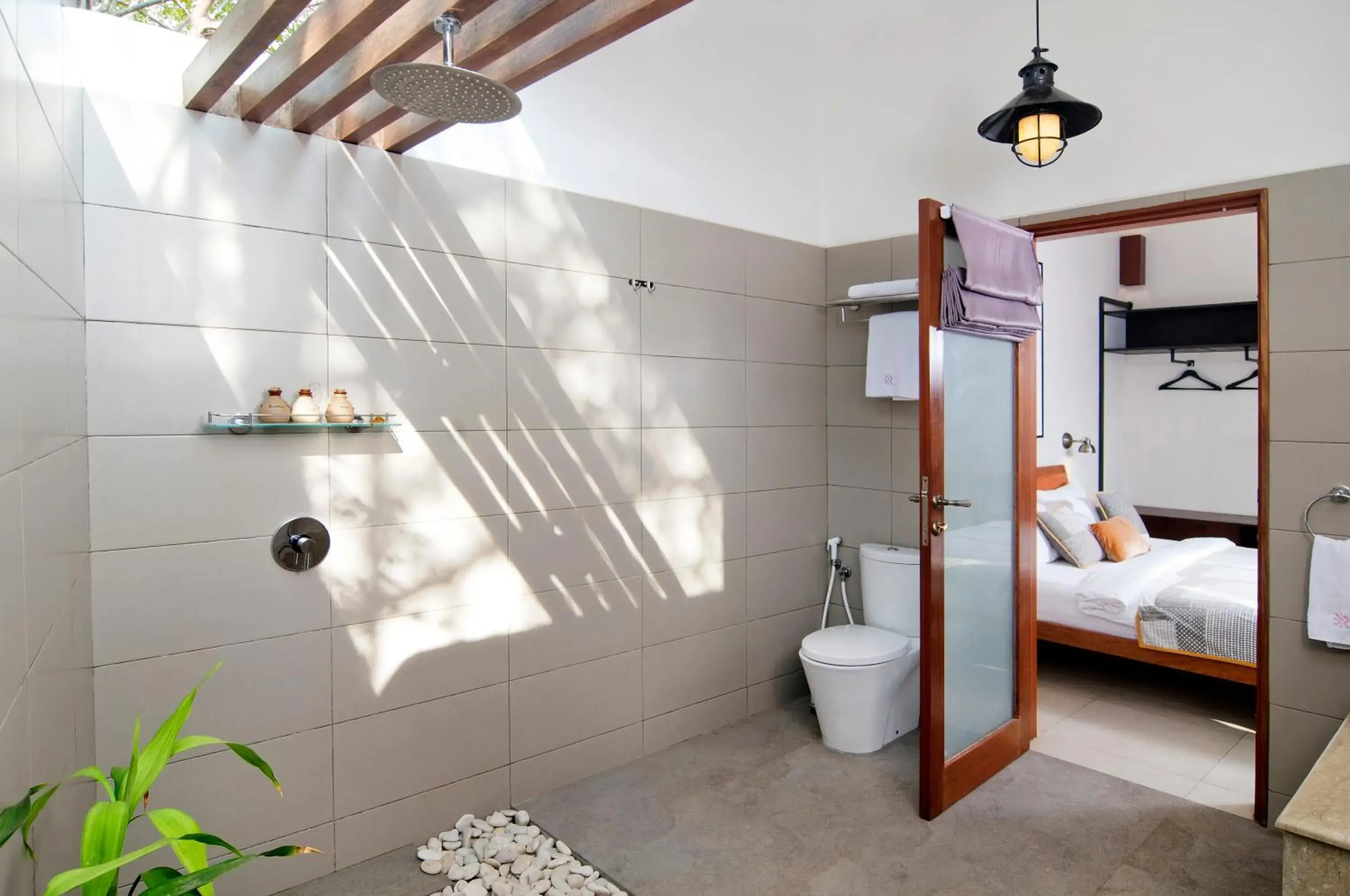 Shower, Bed in Ke Rensia Private Pool Villas Gili Air Shower, Bed in Ke Rensia Private Pool Villas Gili Air