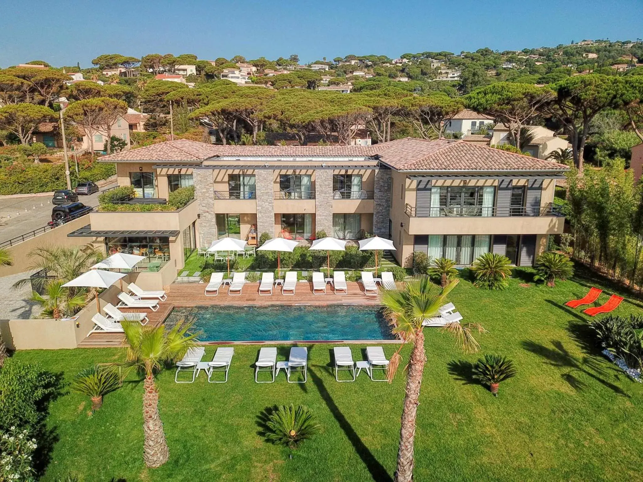 Property building, Pool View in EDEN HÔTEL