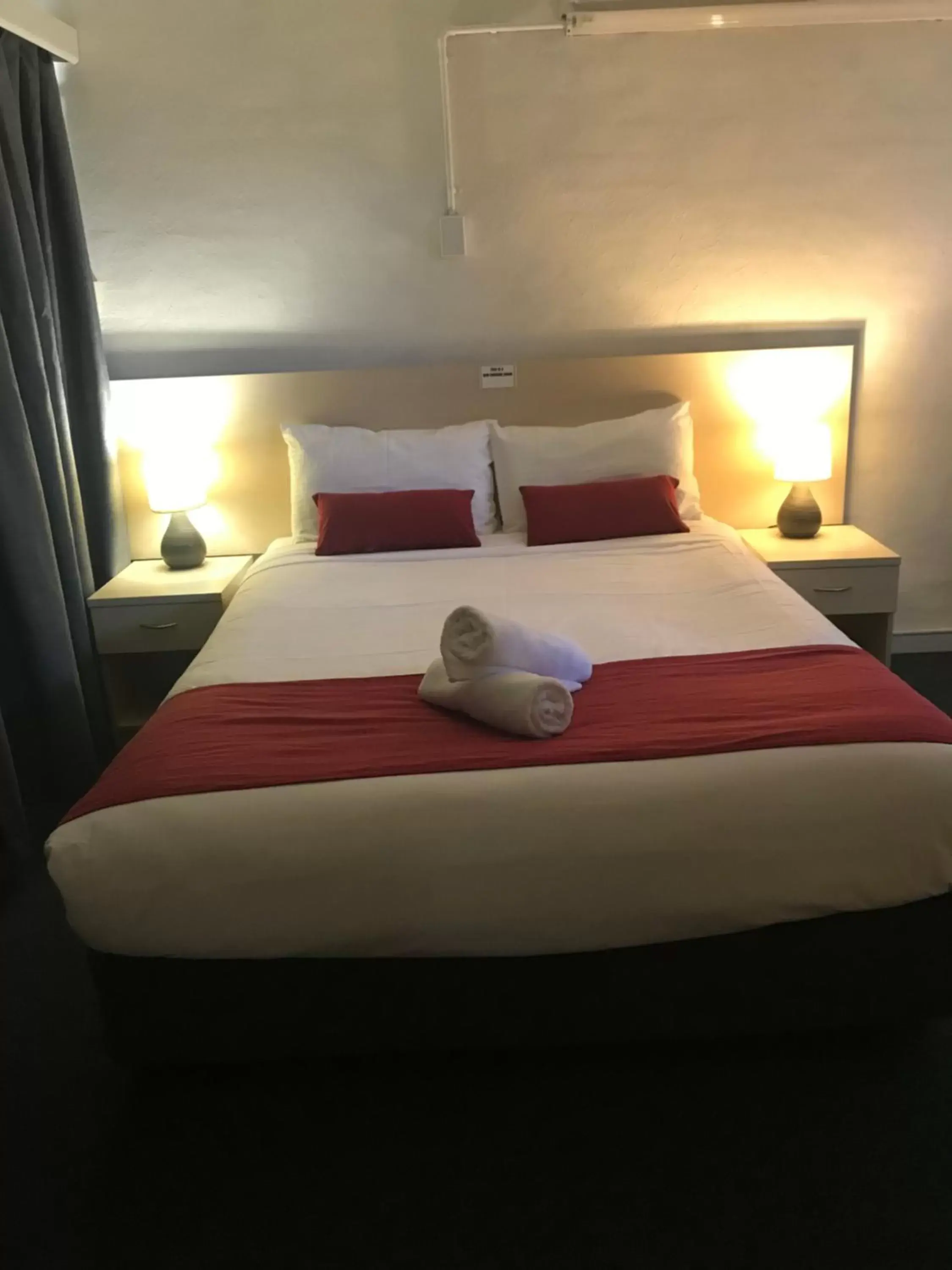 Bed in Kaputar Motel