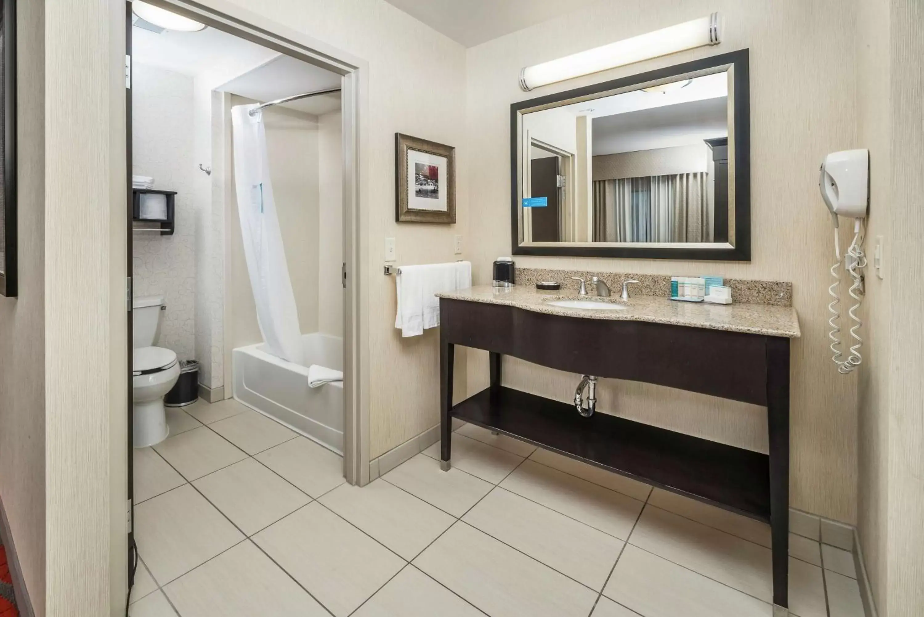 Bathroom in Hampton Inn and Suites Tulsa/Catoosa