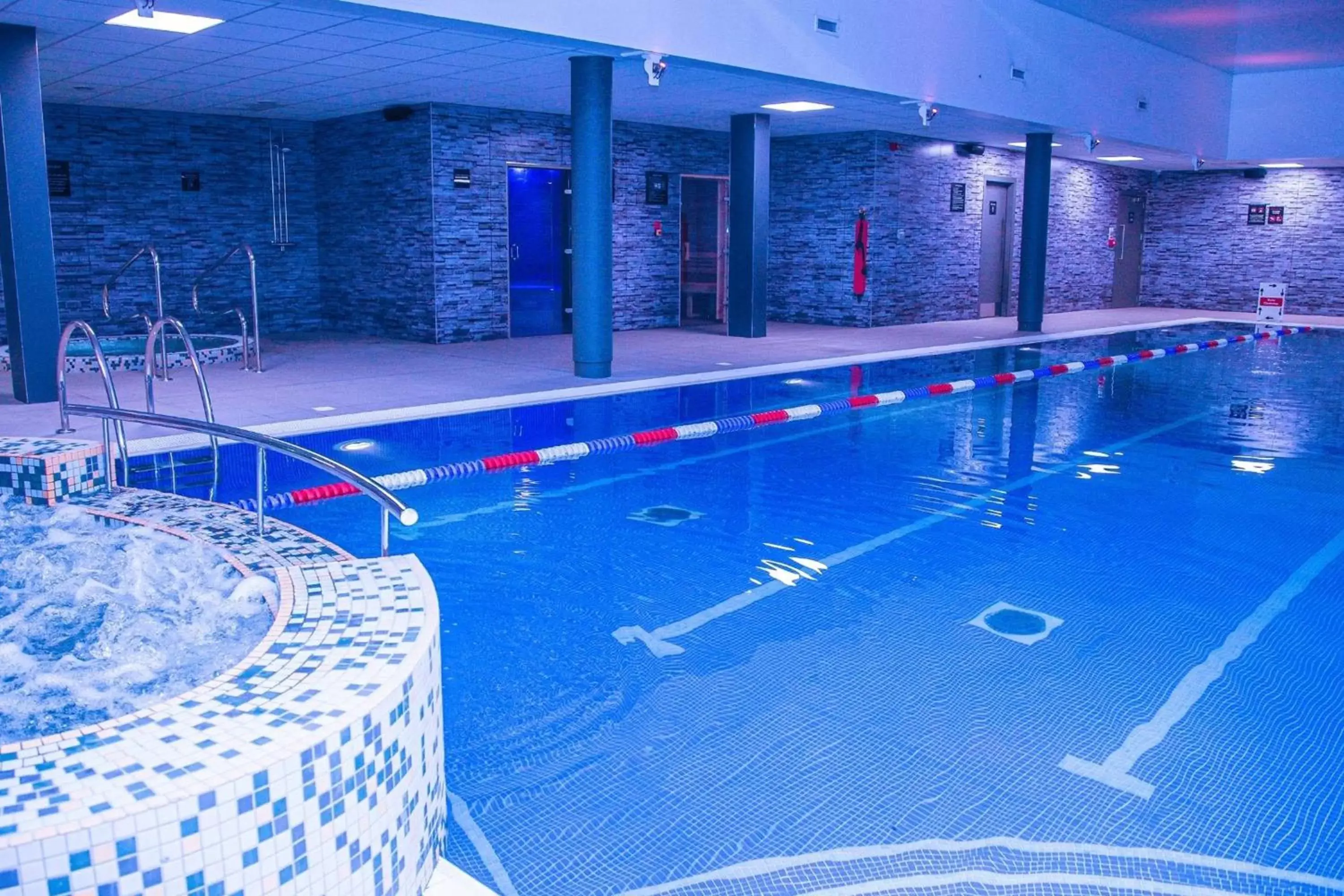 Swimming Pool in Village Hotel Bracknell
