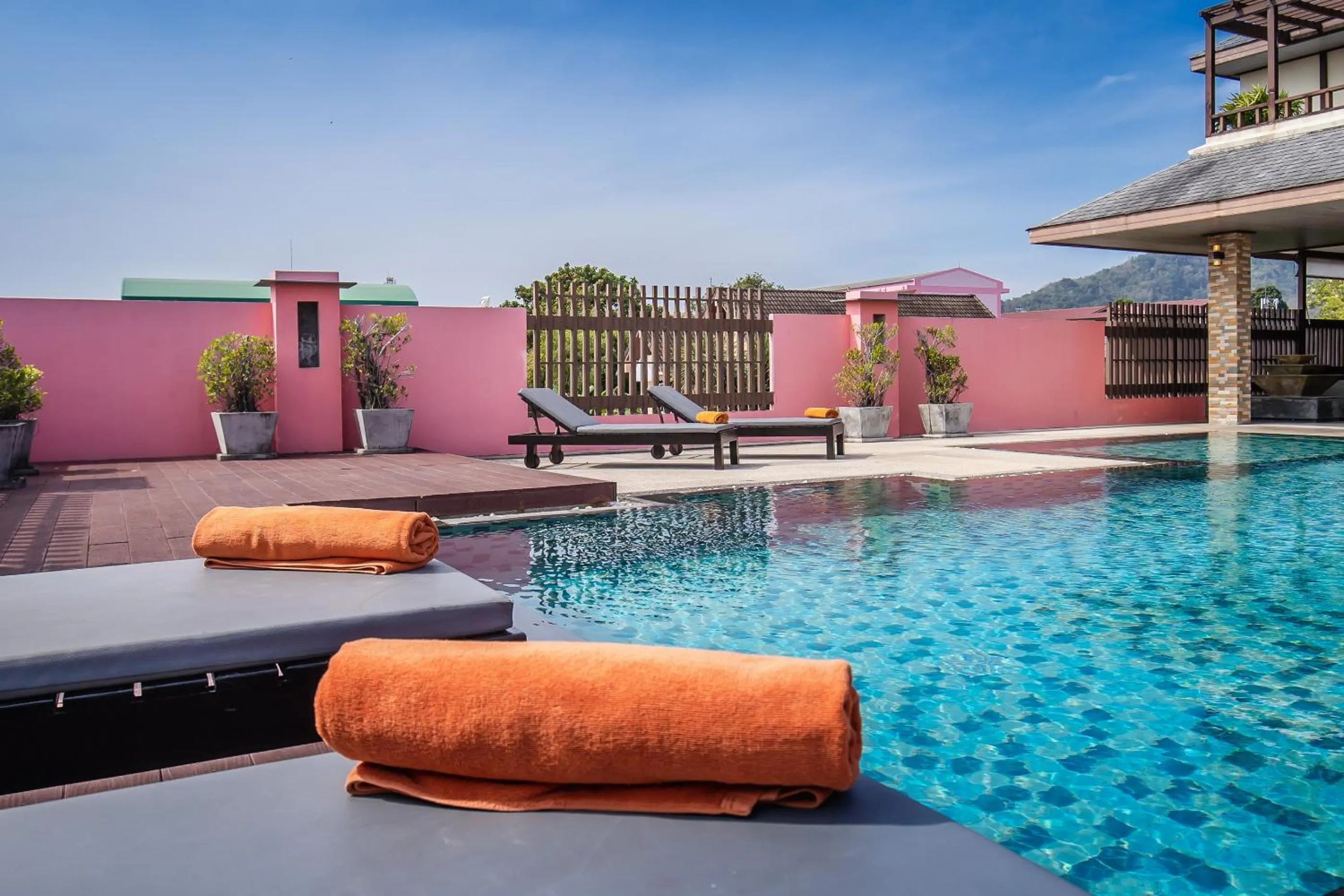 Swimming pool in Ratana Hotel Chalong