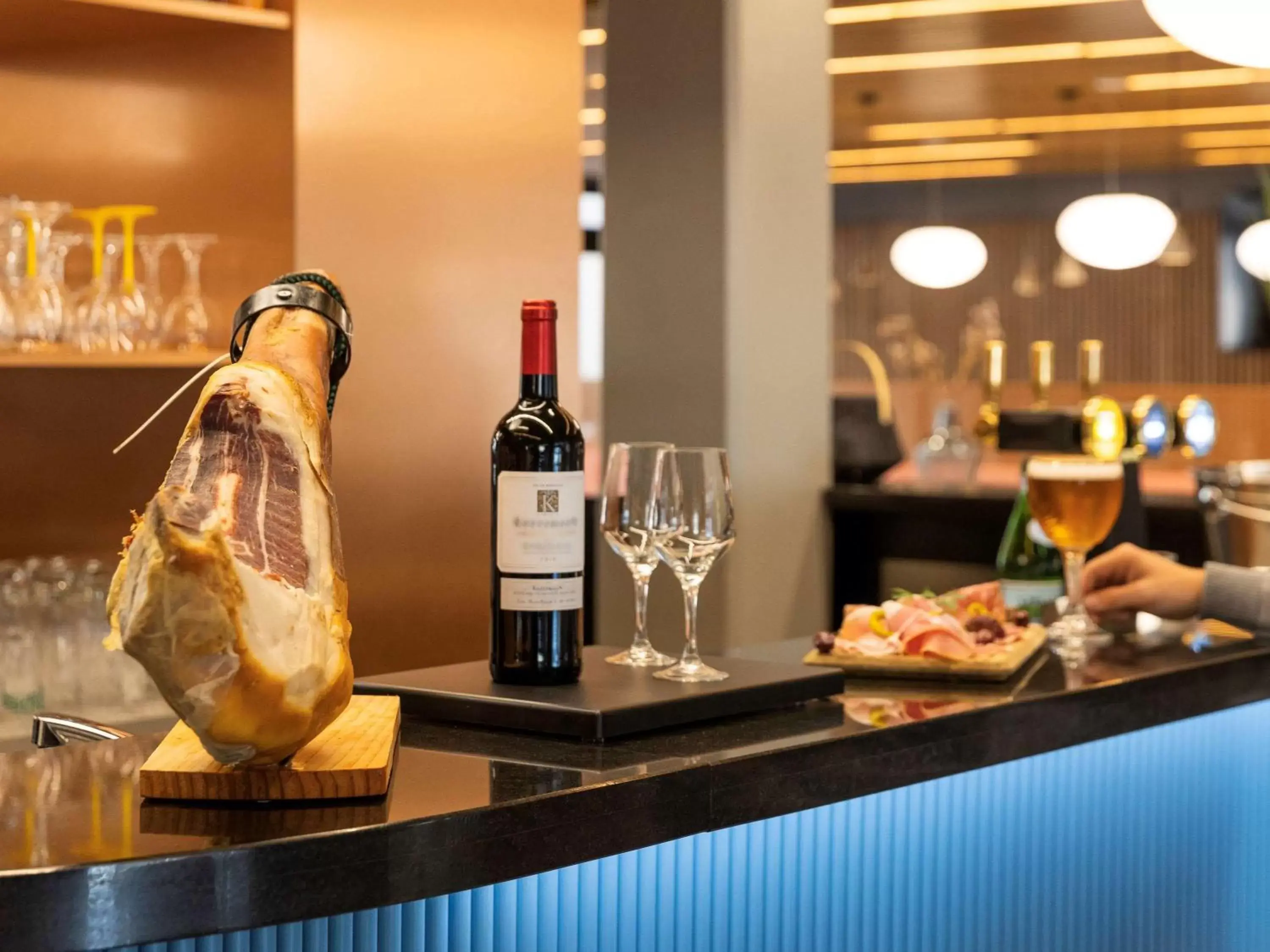 Lounge or bar in Mercure Bordeaux Centre Gare Saint Jean