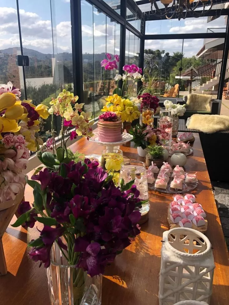 Restaurant/places to eat in Pousada das Lavandas