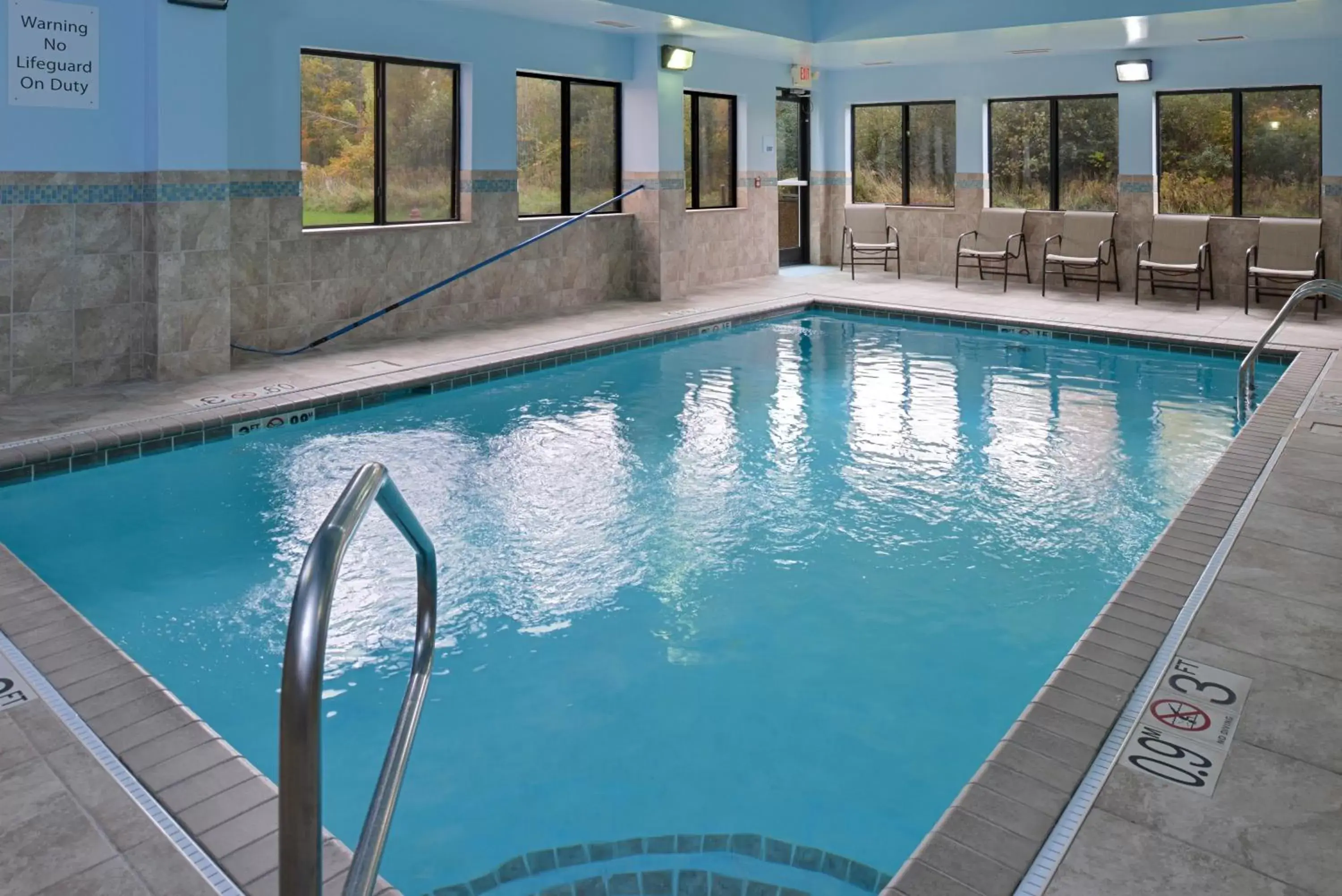 Swimming Pool in Holiday Inn Express Hotel & Suites Youngstown - North Lima/Boardman, an IHG Hotel