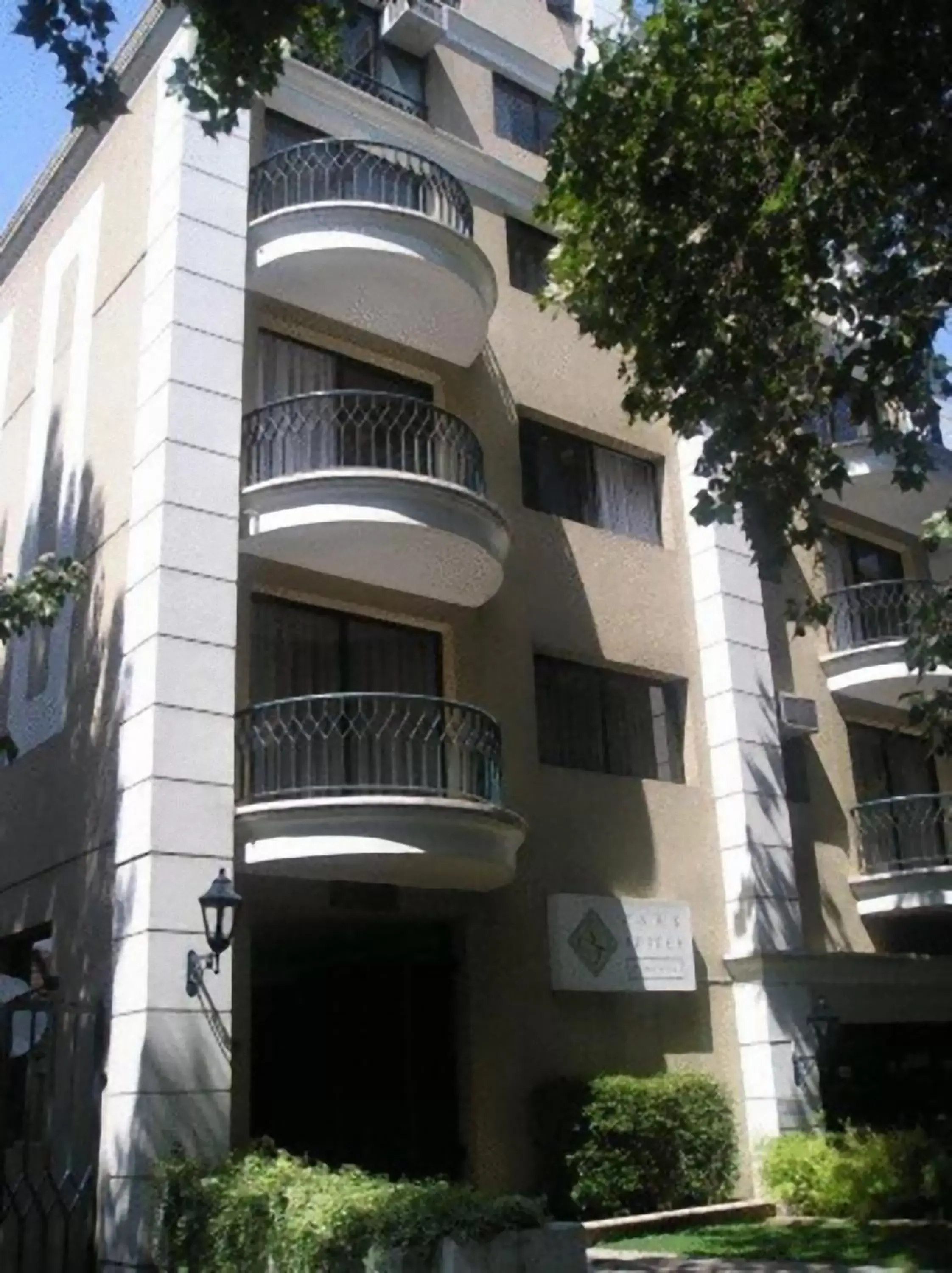 Facade/entrance, Property Building in Park Plaza Apartments