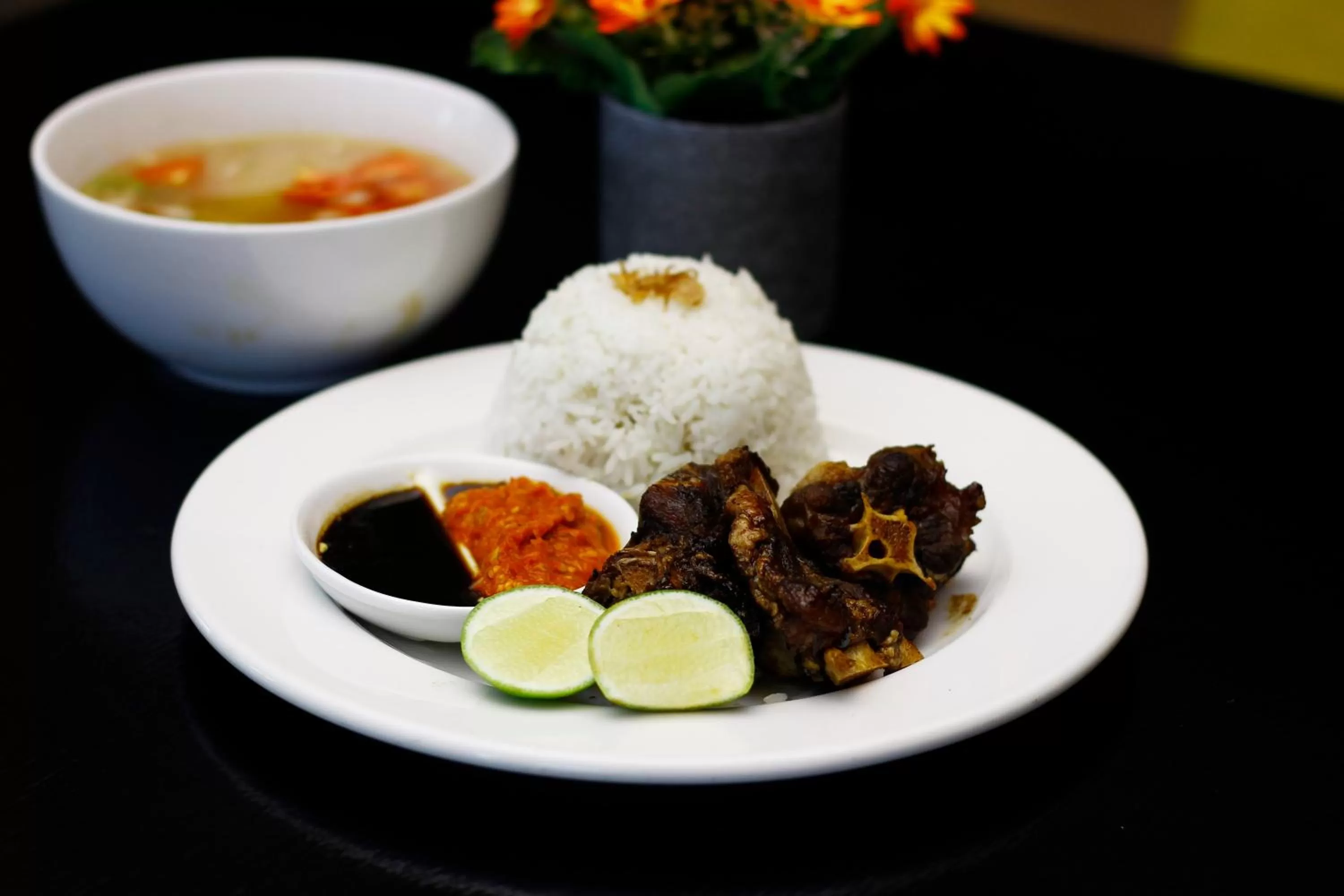 Restaurant/places to eat in Novotel Balikpapan