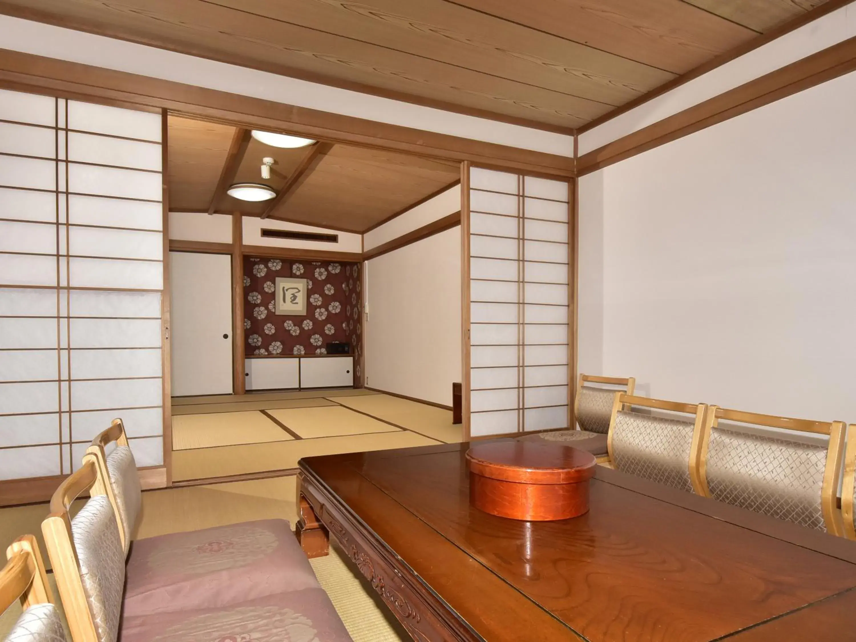 Photo of the whole room, Seating Area in Shimoda Prince Hotel