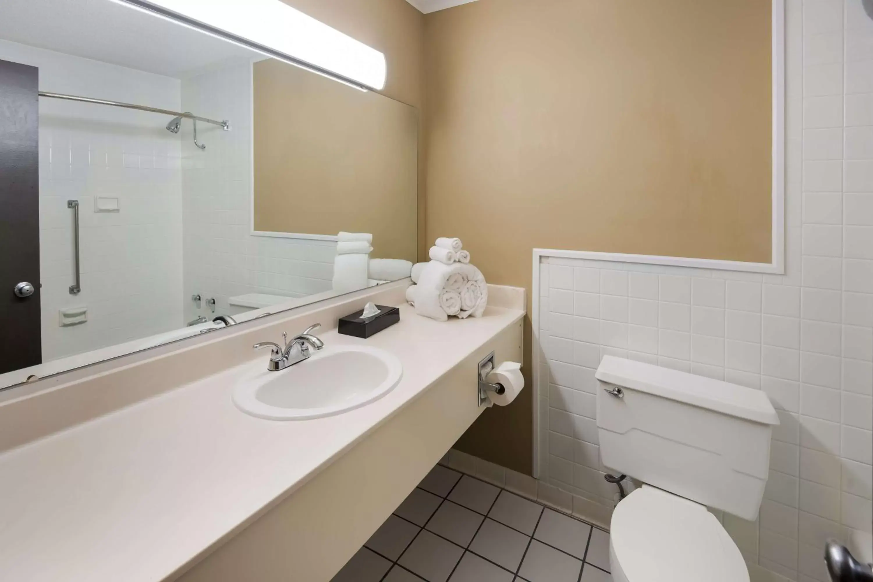 Bathroom in SureStay Plus Hotel by Best Western Jasper