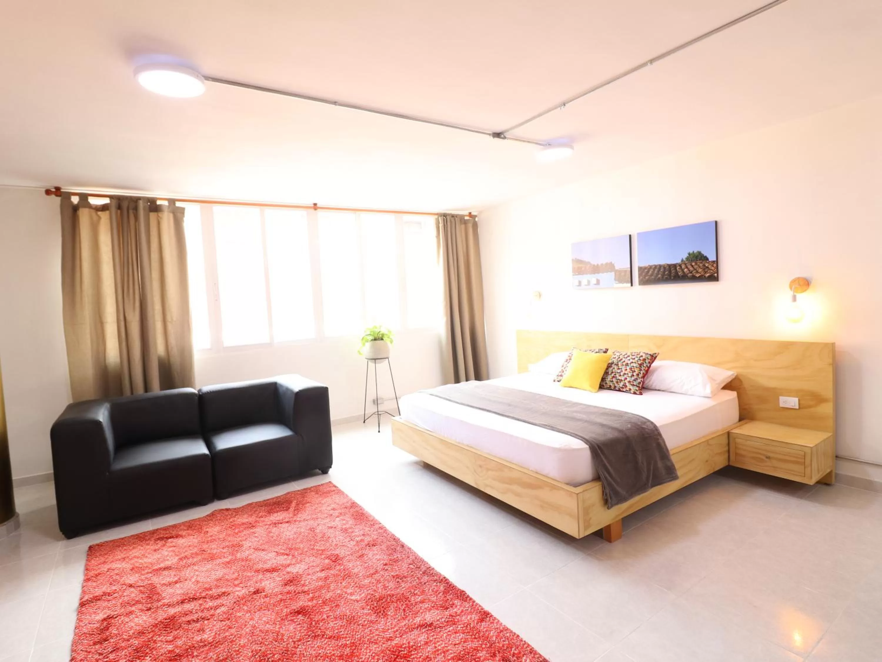 Bedroom in 554 Apartments