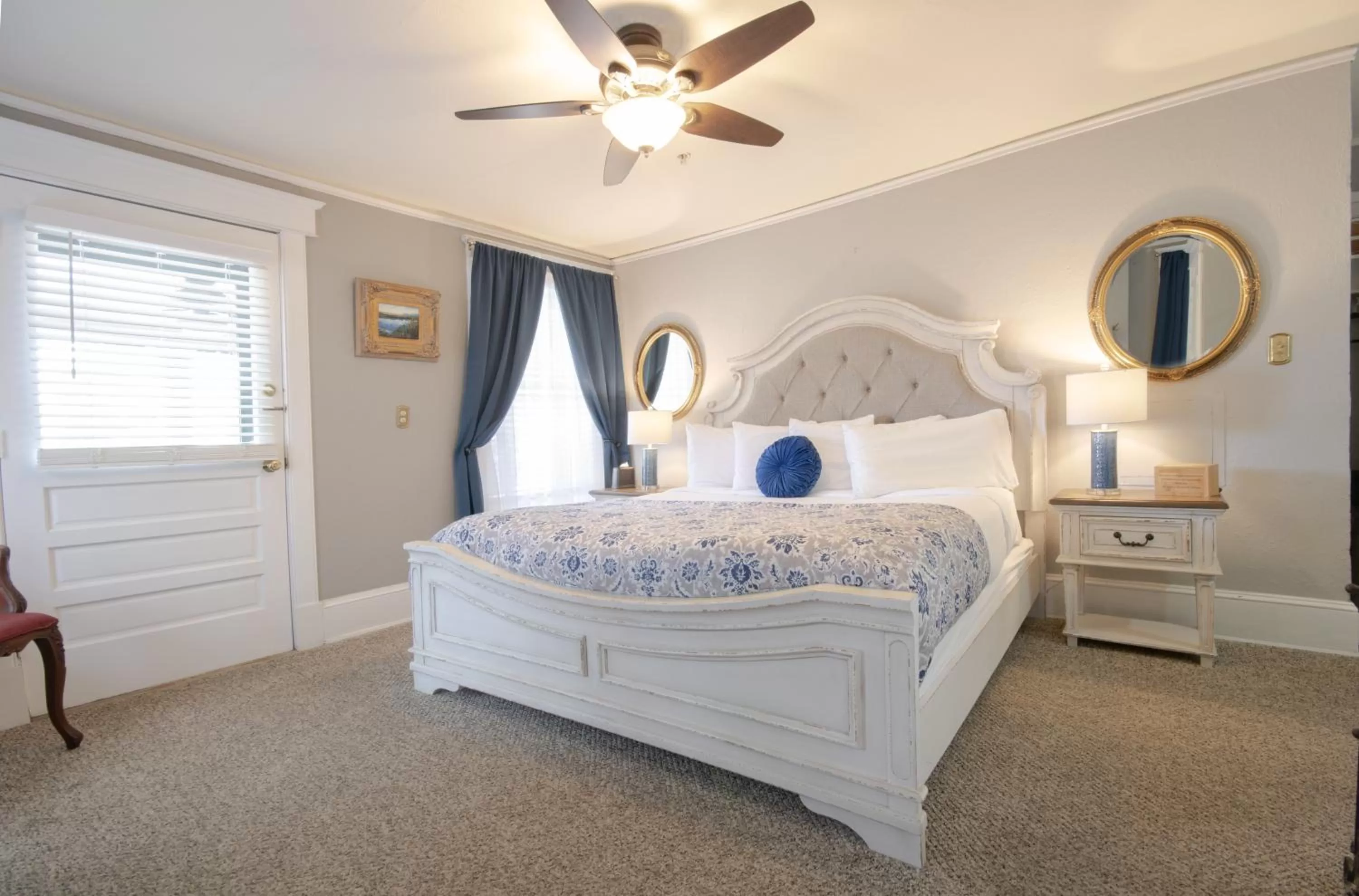 Bed in Inn on Charlotte