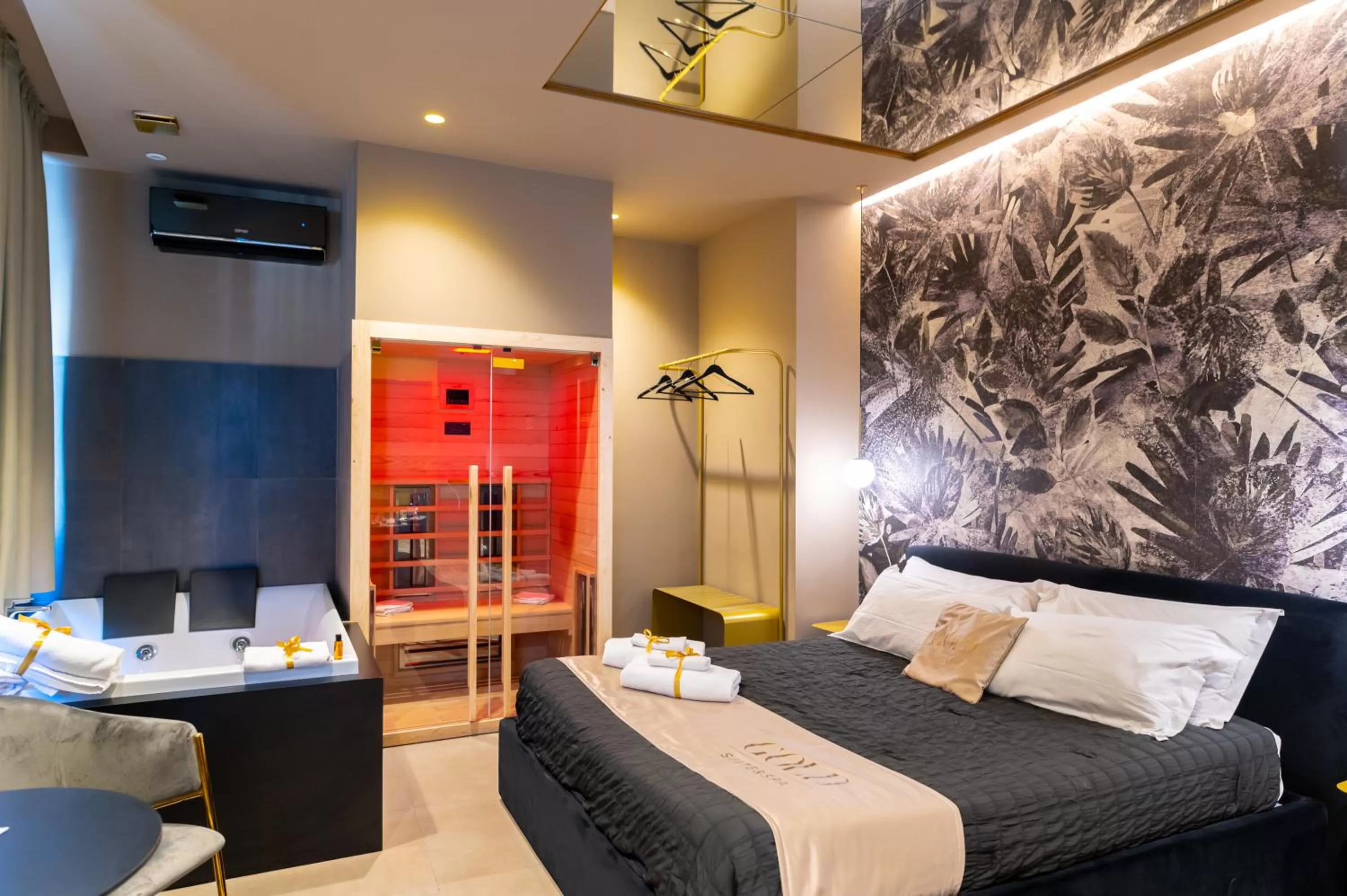 Bed in GOLD SUITE&SPA